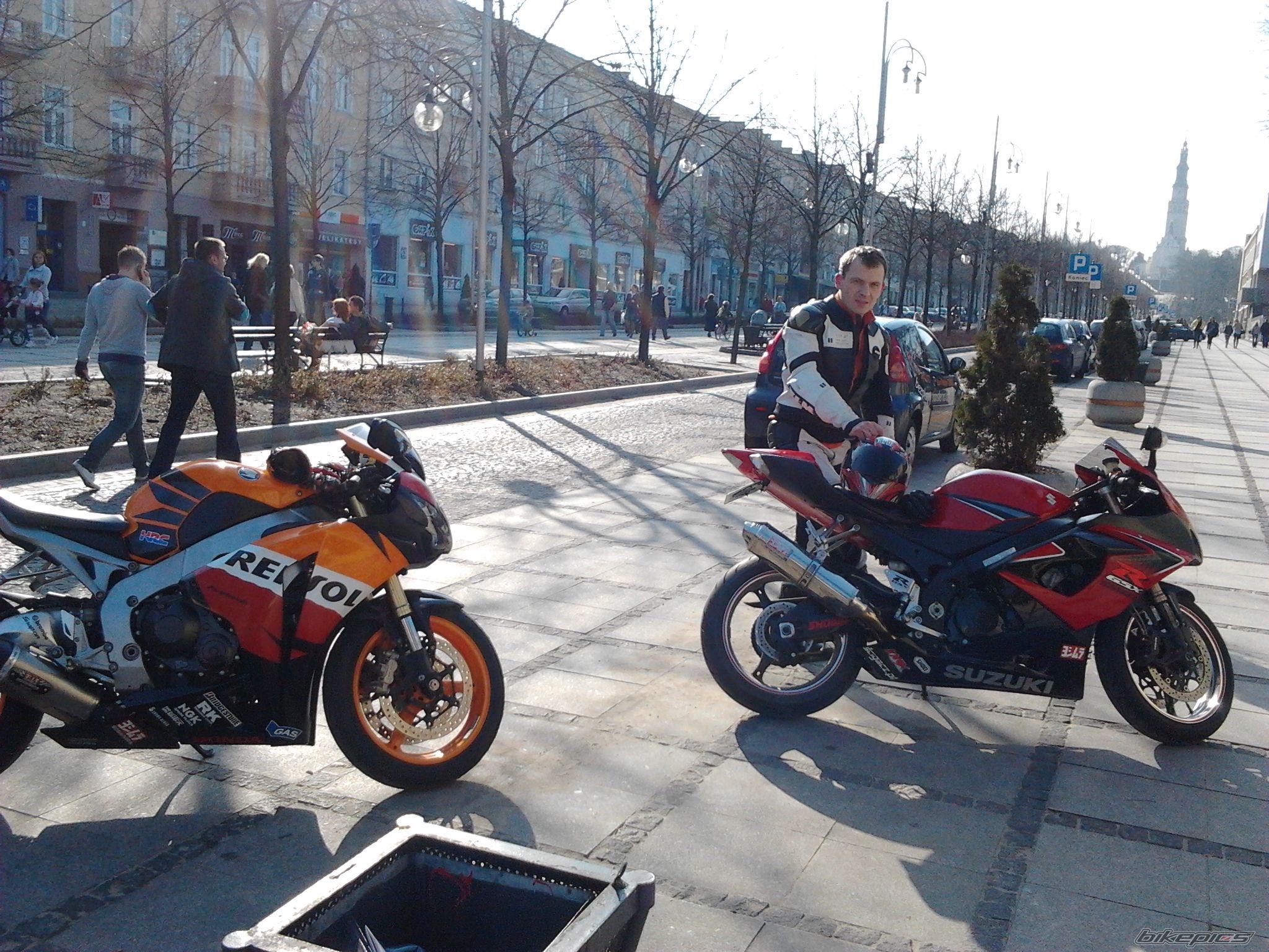 Photo 2409788