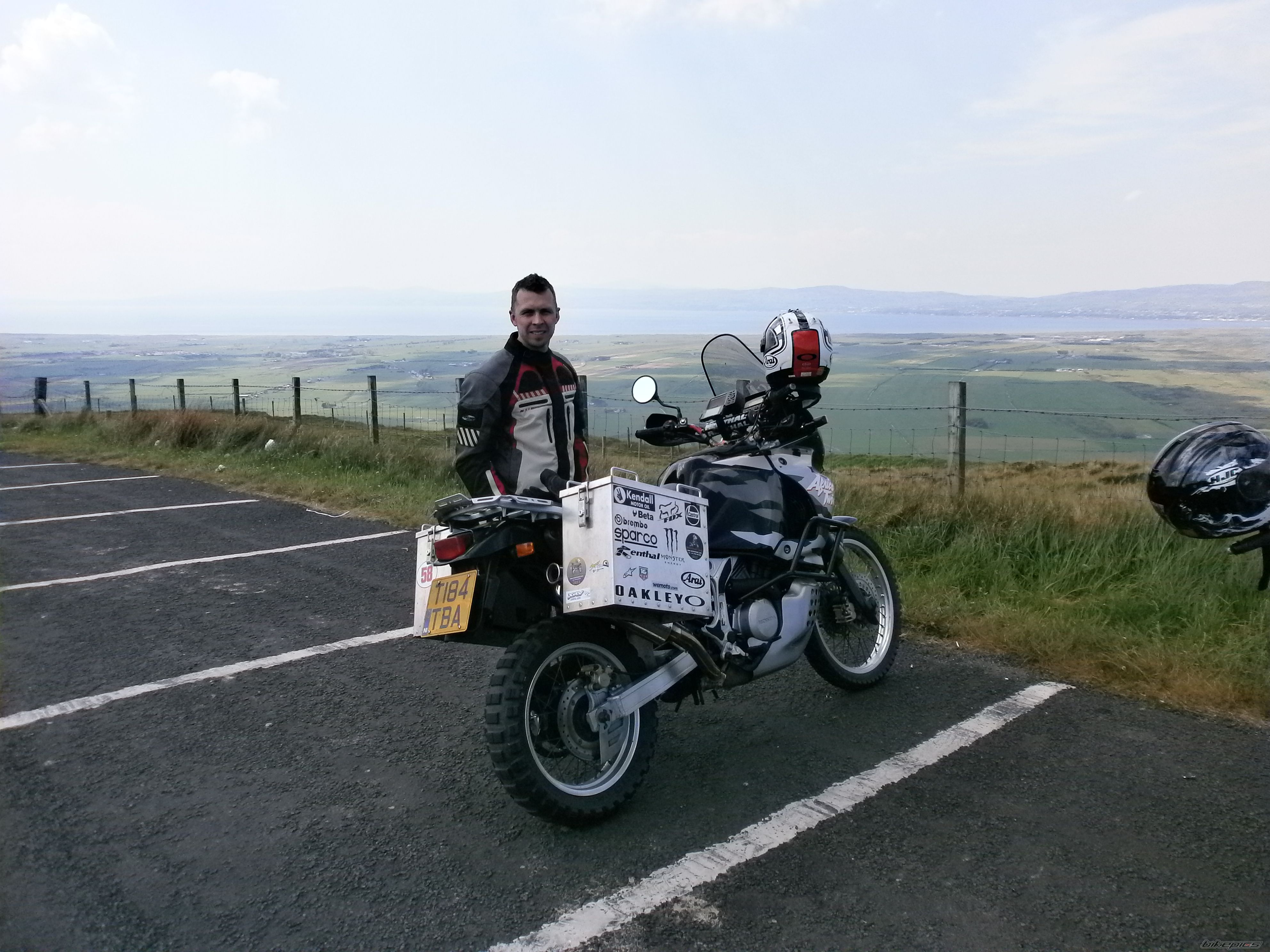 Photo 2410354