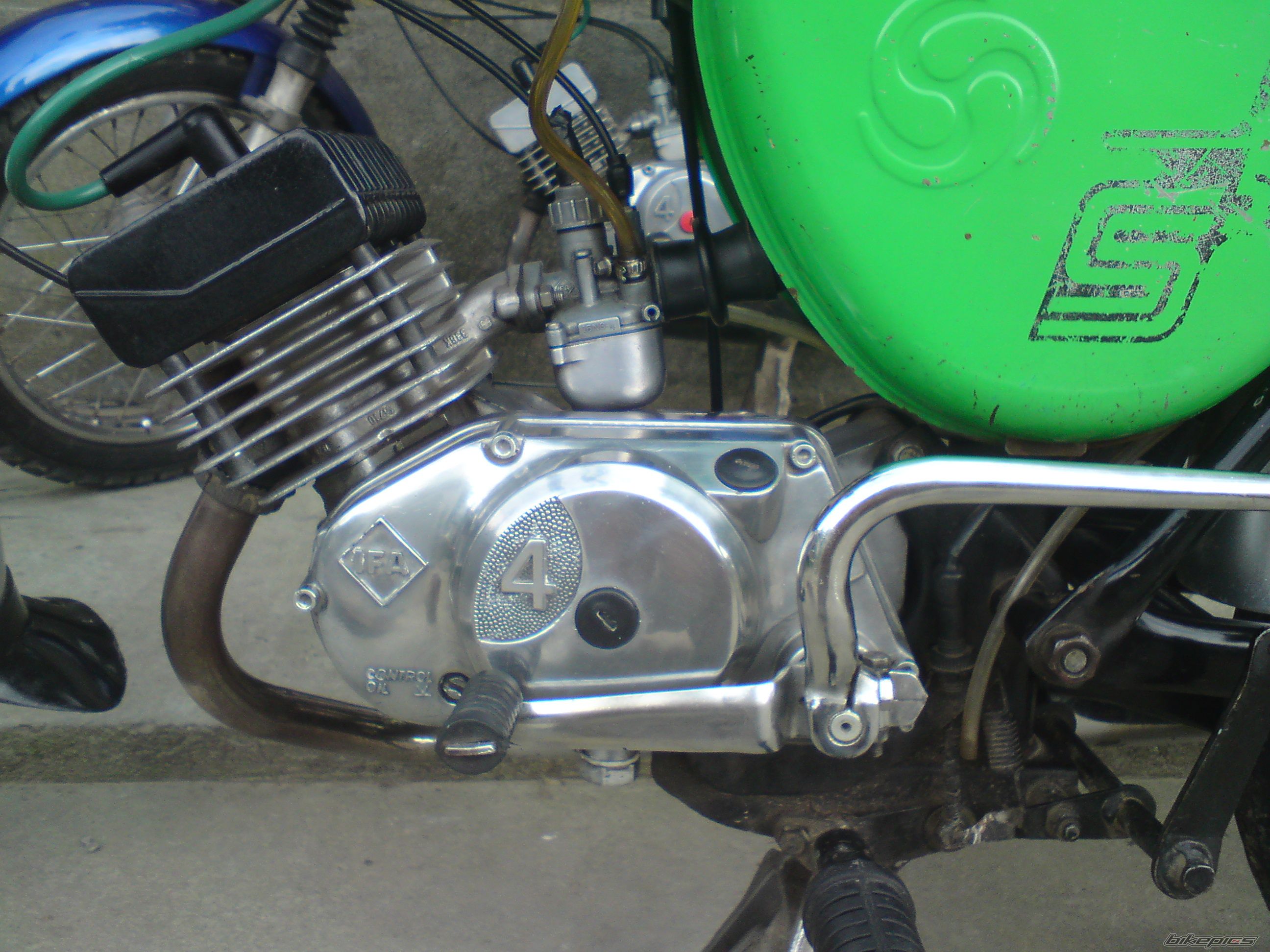 Photo 2410378
