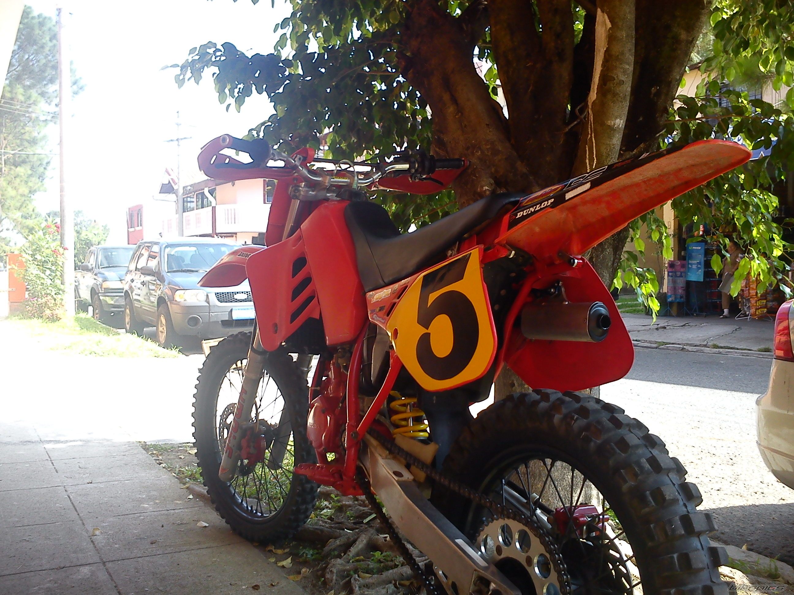 Photo 2410381
