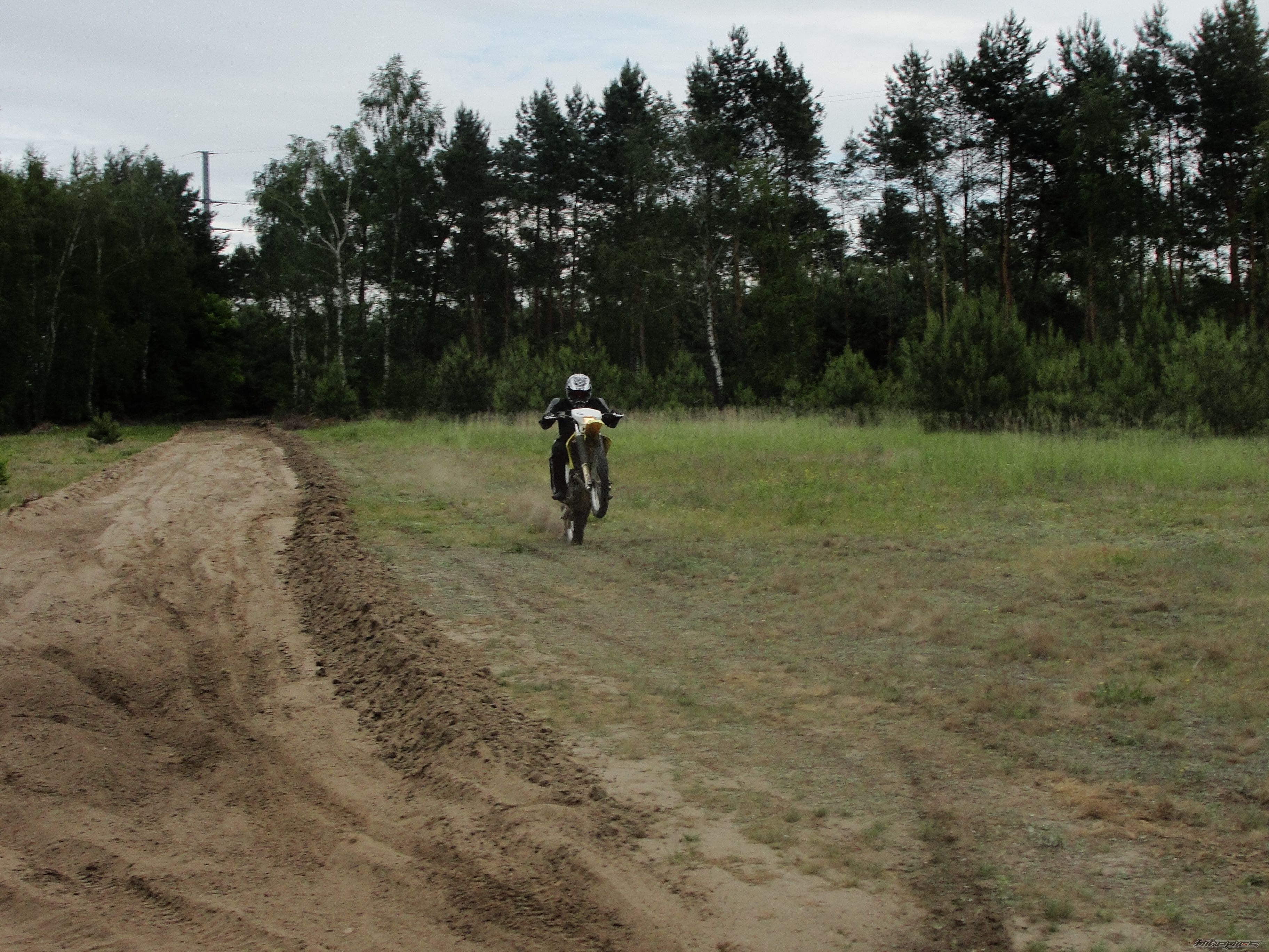 Bike Photo 2410406