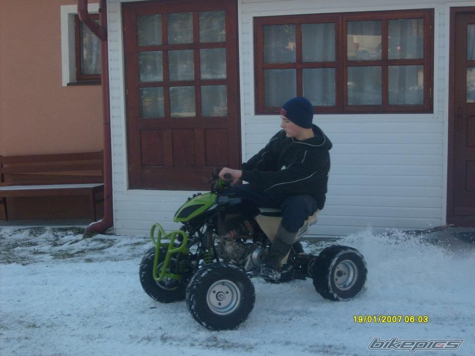 Photo 2410489