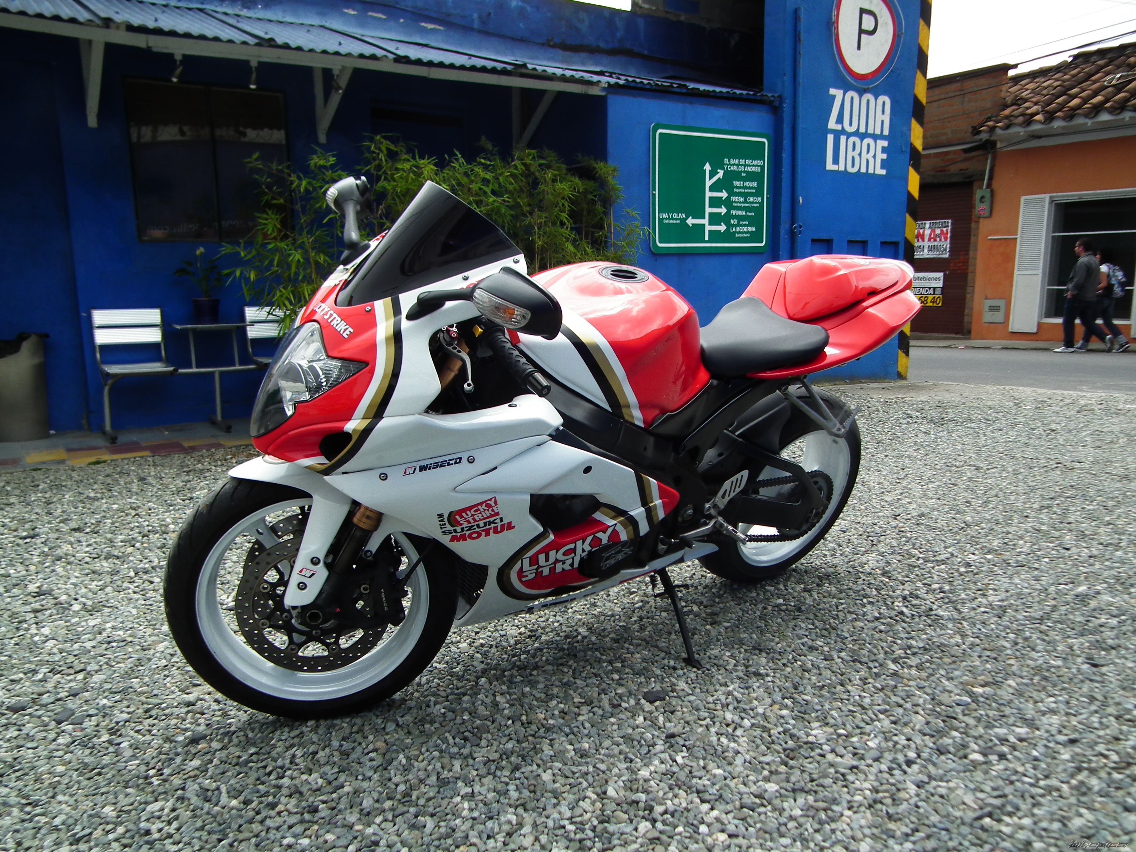 Photo 2411442