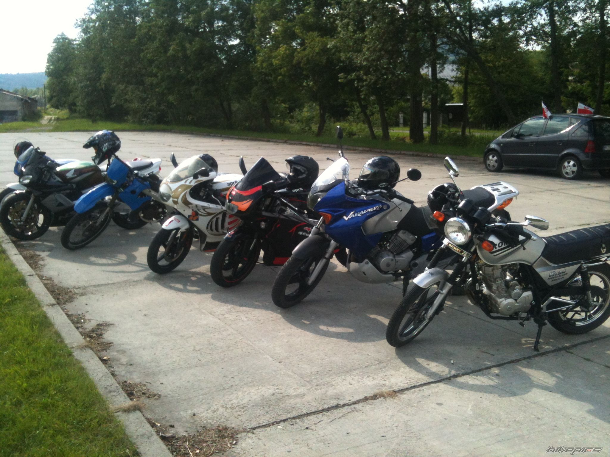 Photo 2412076