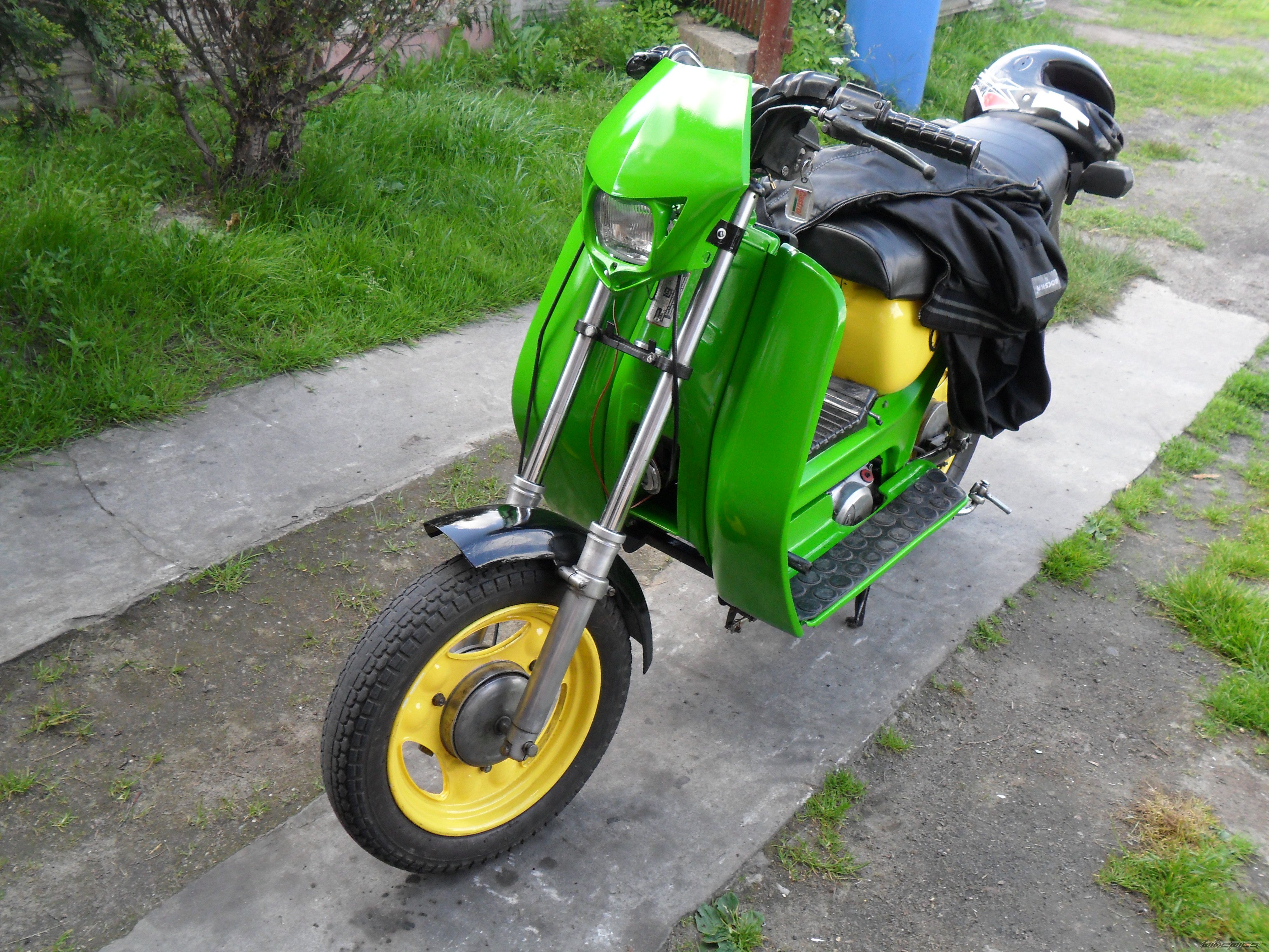 Bike Photo 2412312