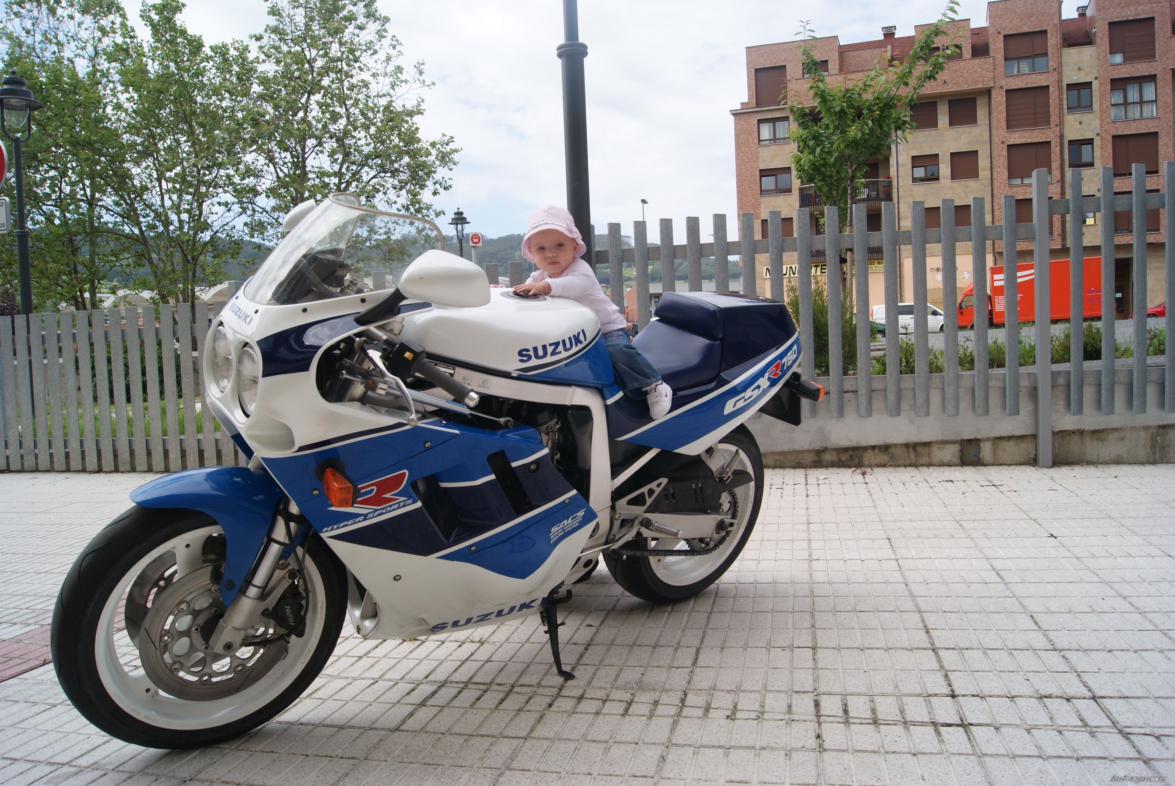 Photo 2412474