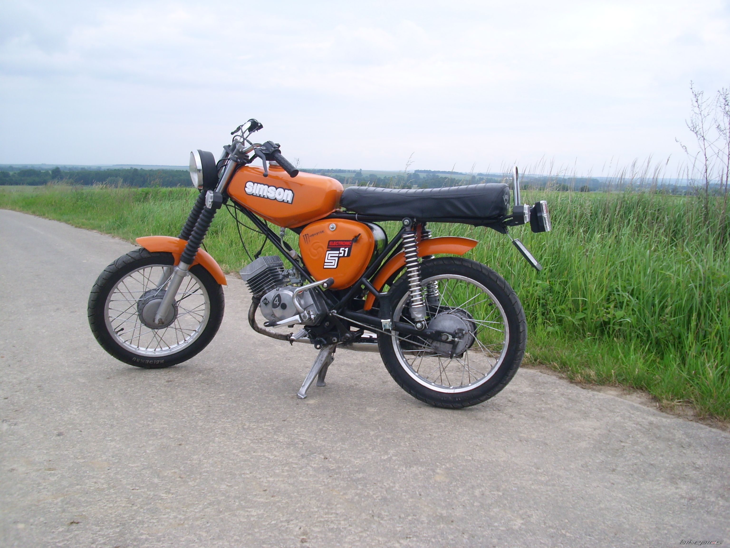 Photo 2412633