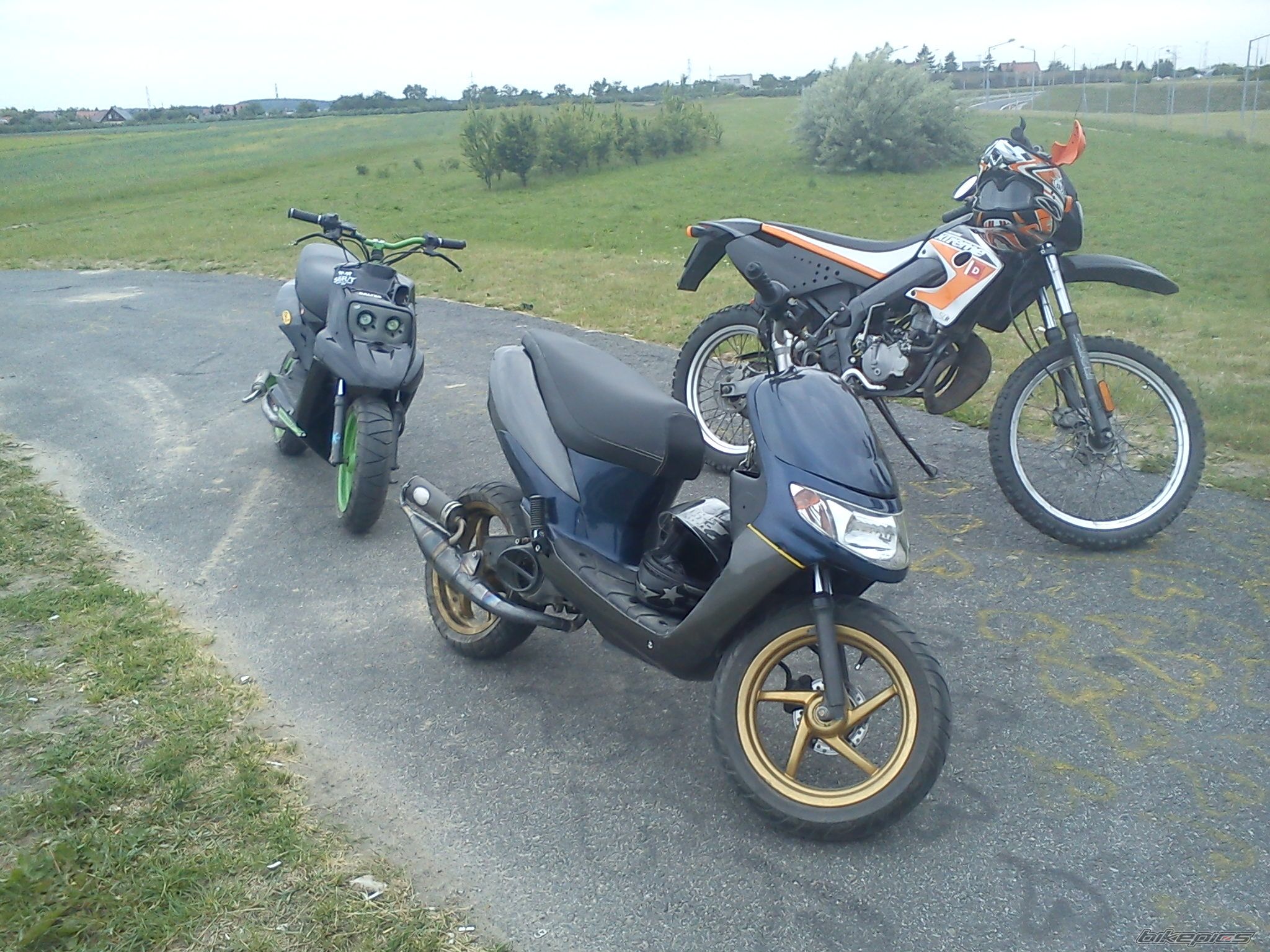 Photo 2412676
