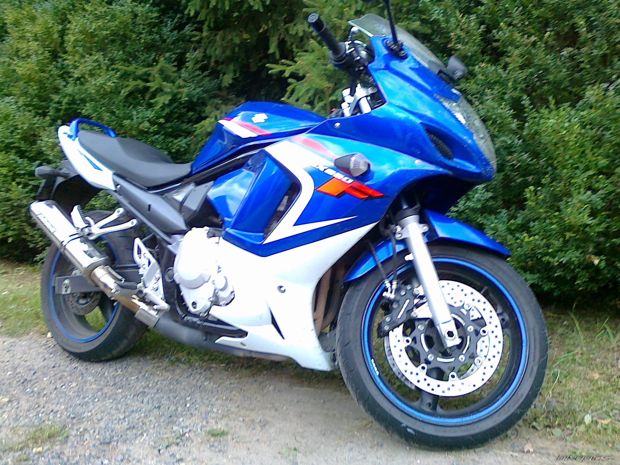 Photo 2412774