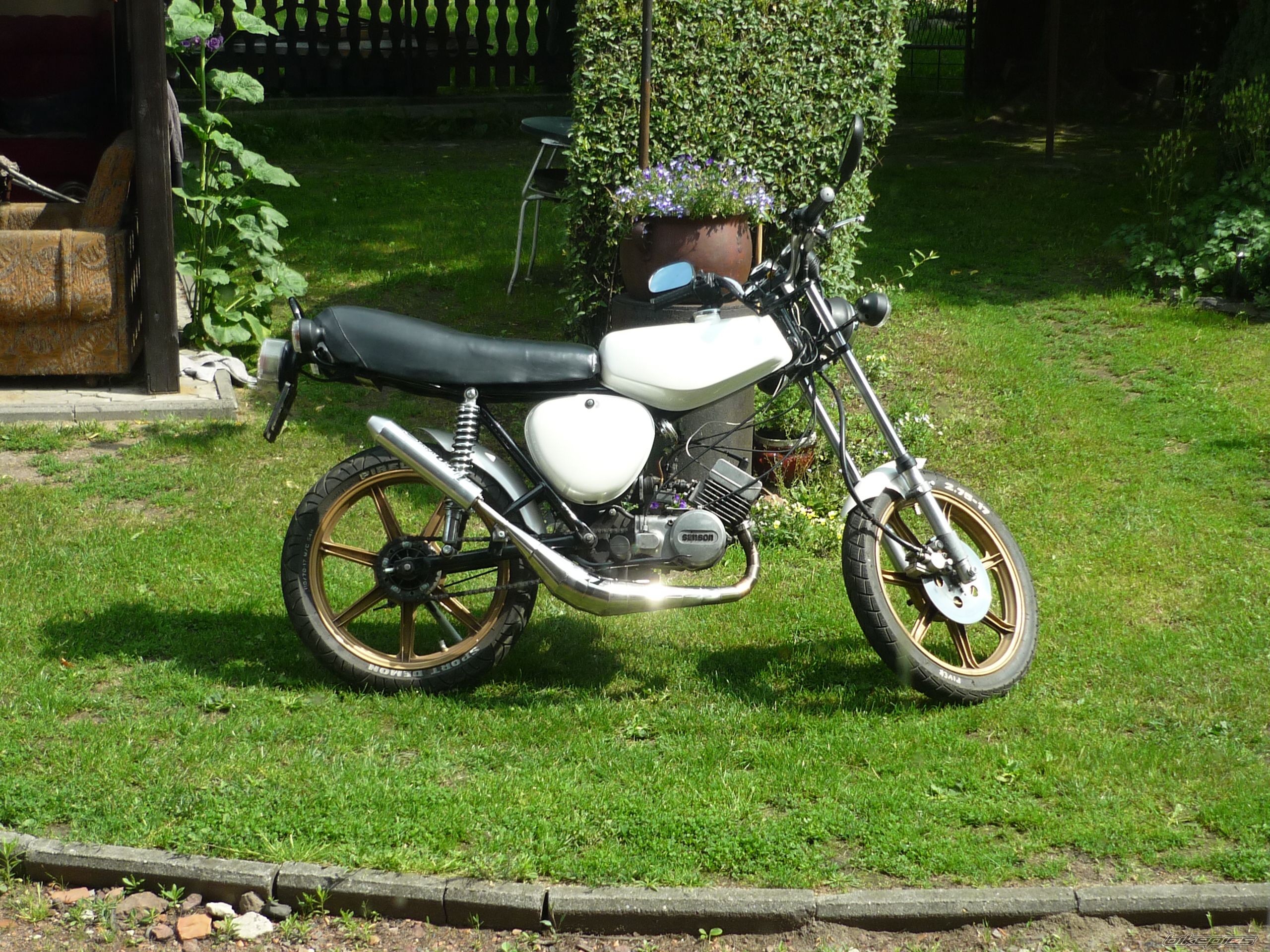 Photo 2413337