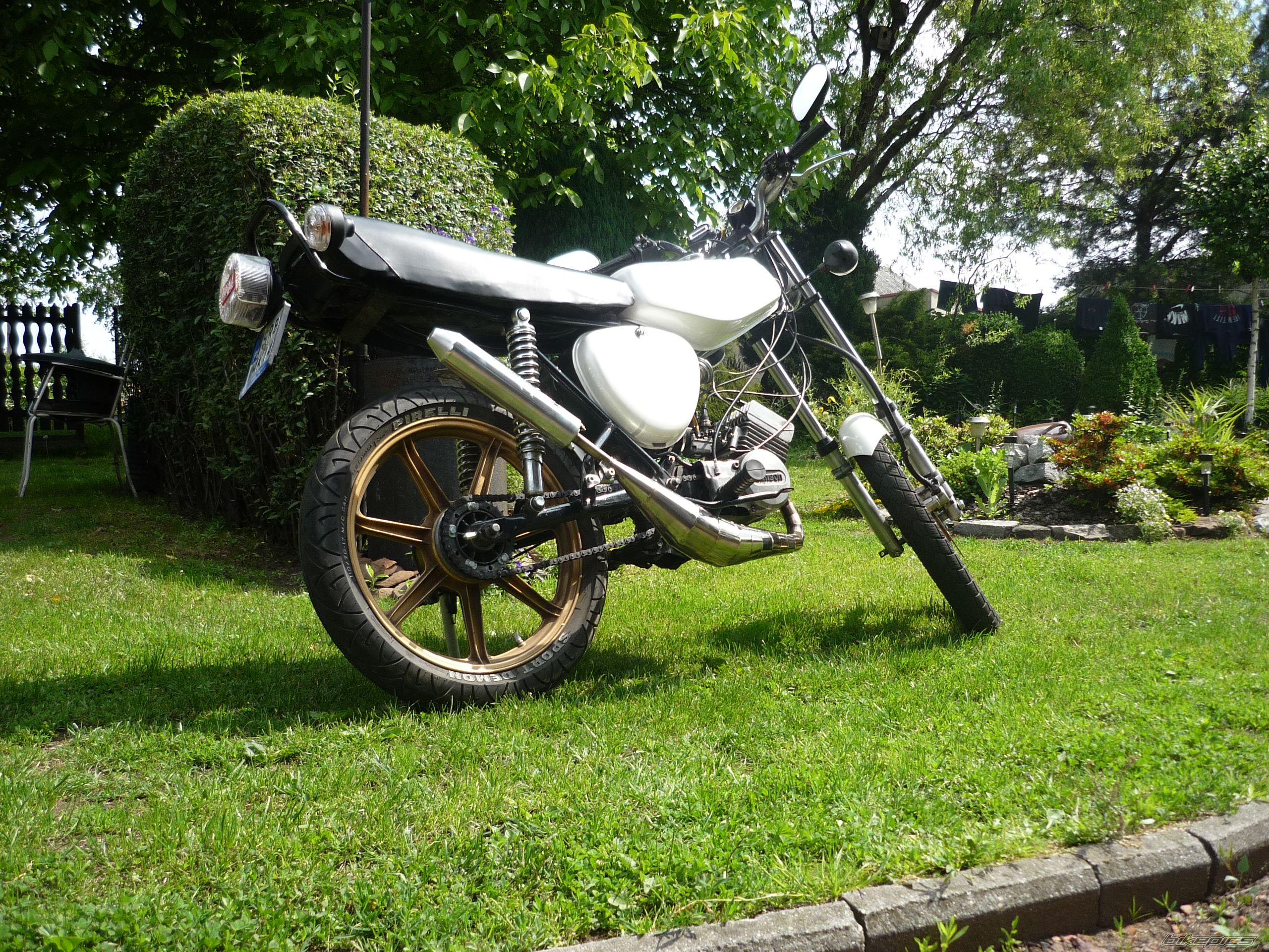 Photo 2413343
