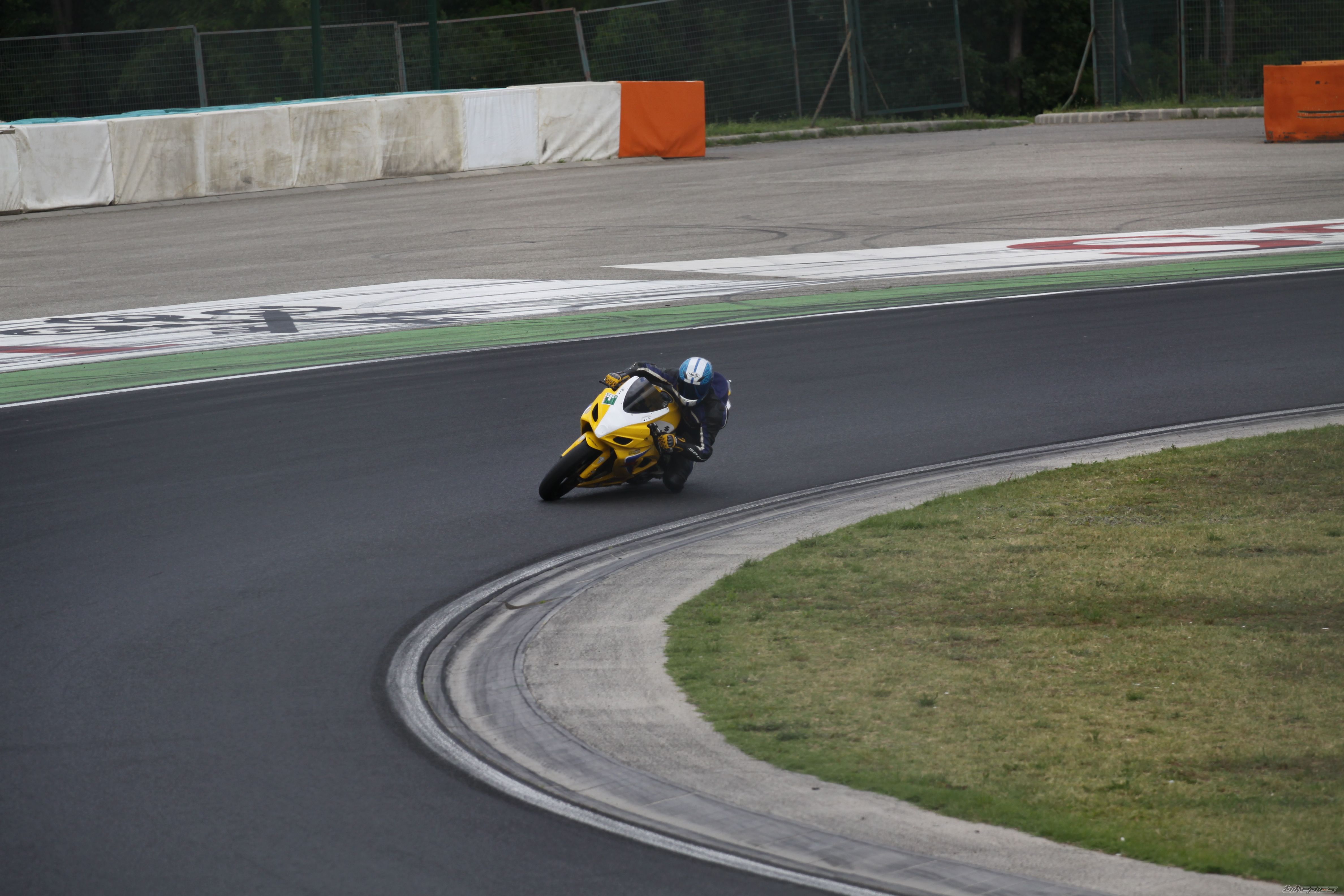 Photo 2413423