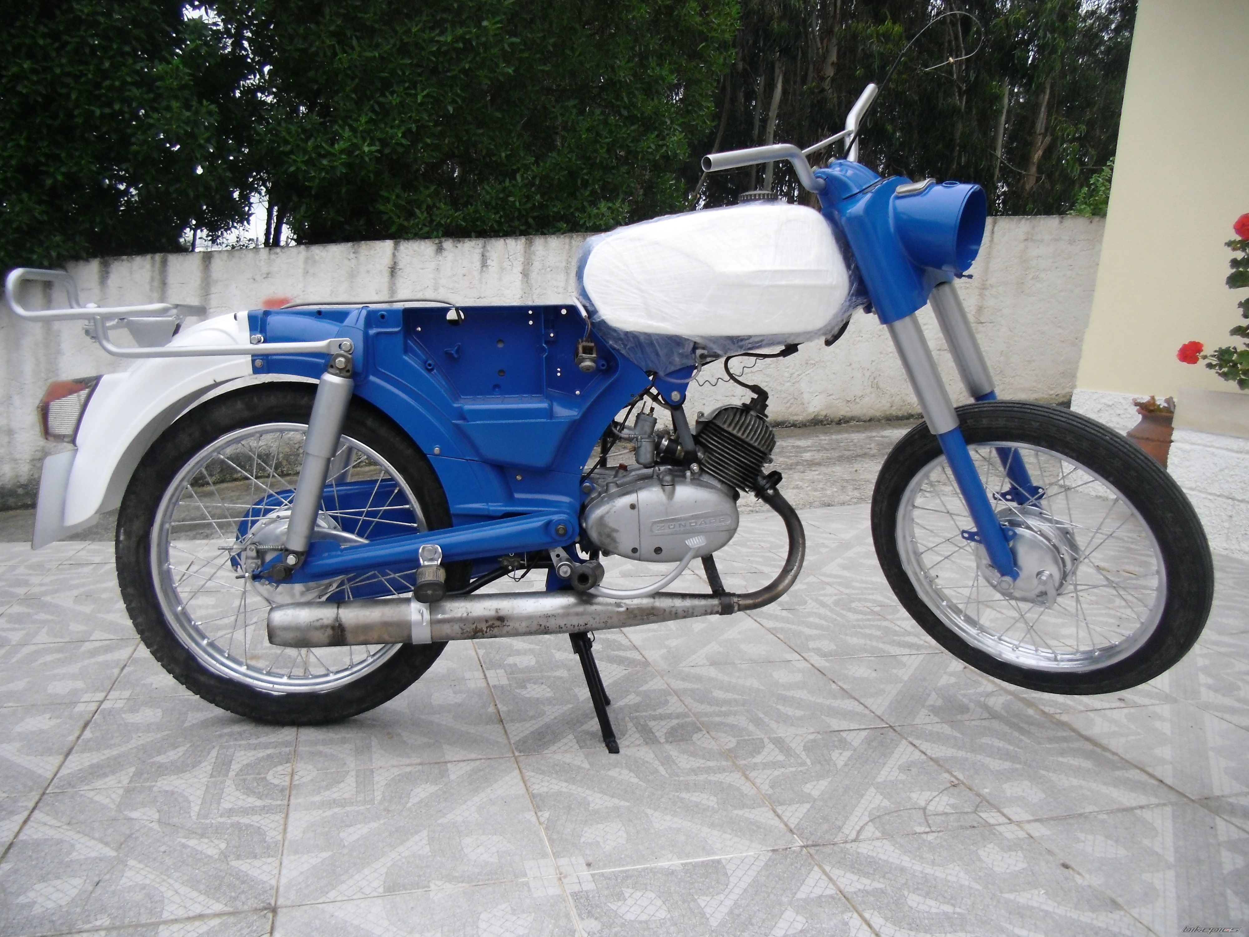 Photo 2413435