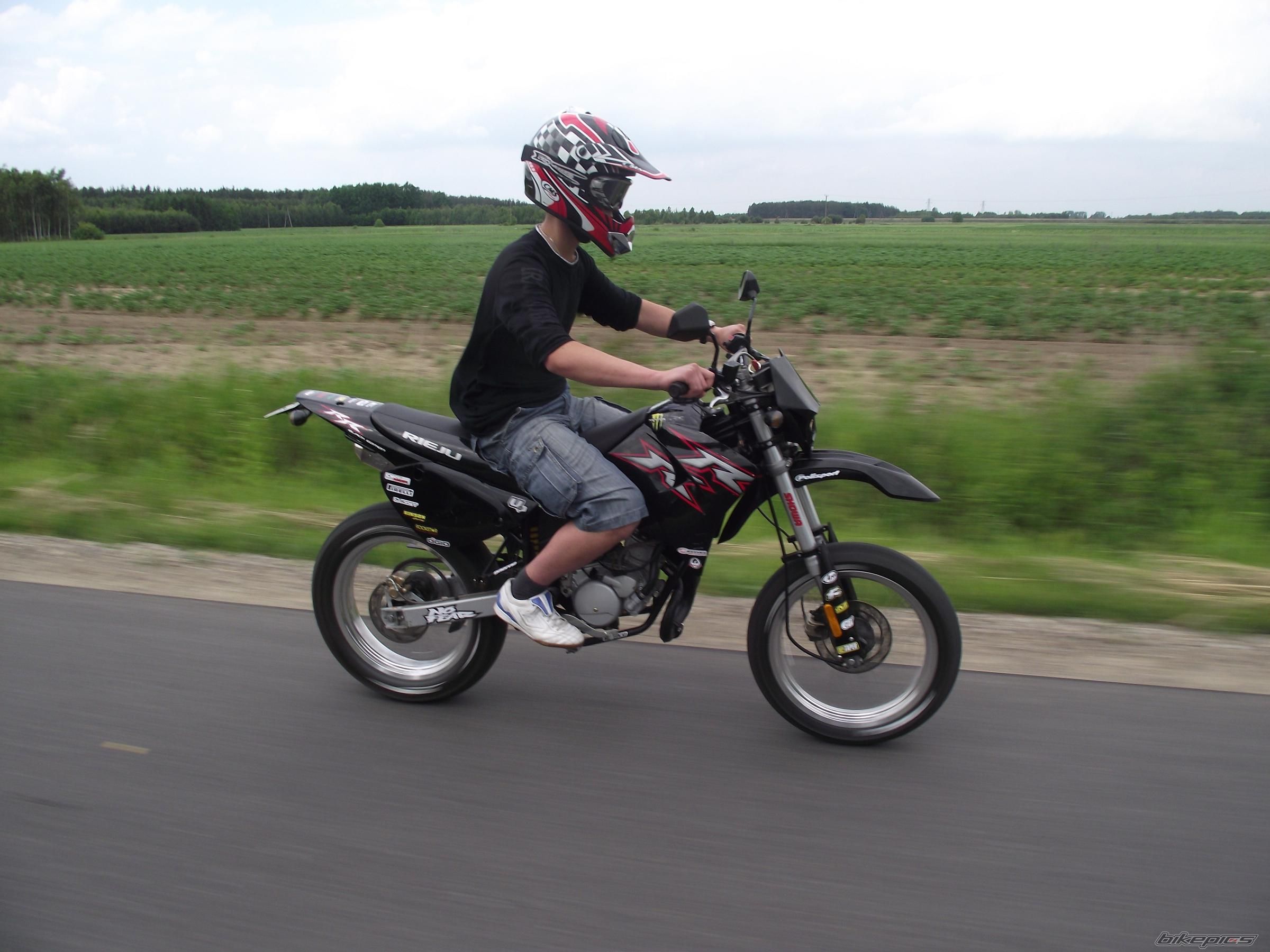 Photo 2413518