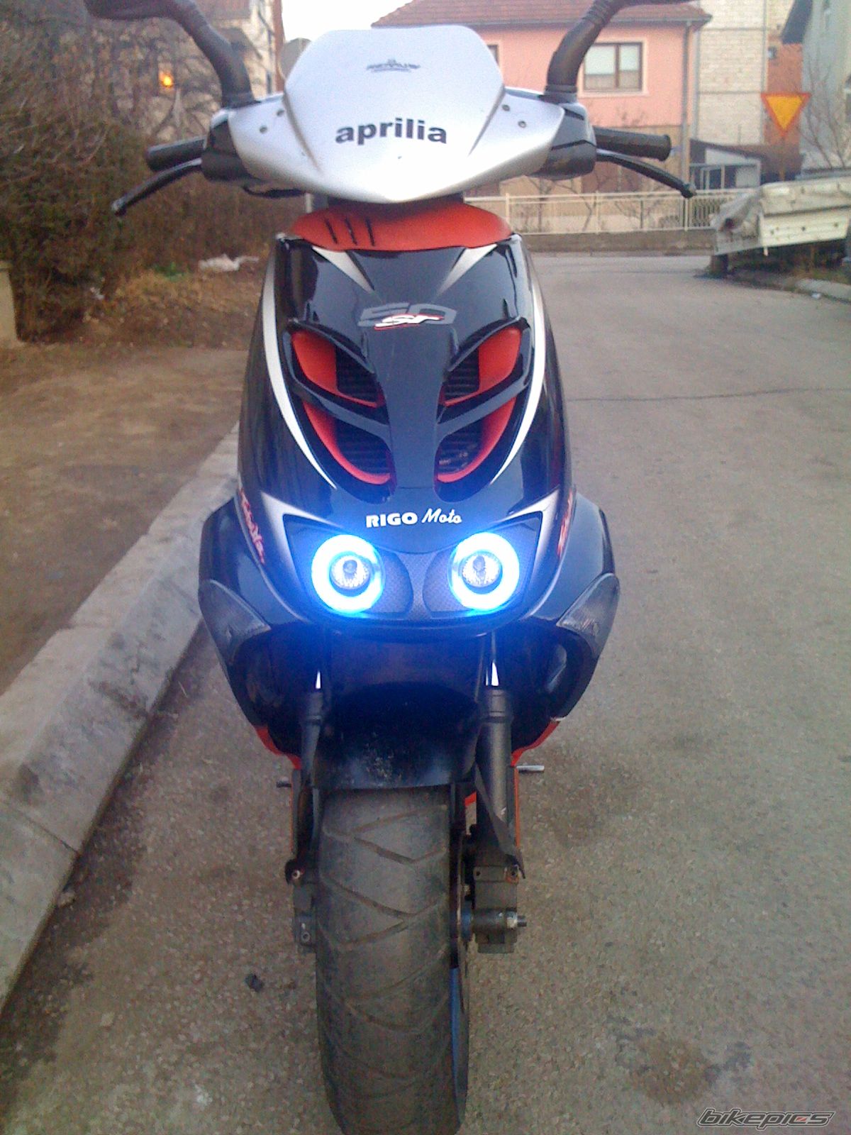 Photo 2413552