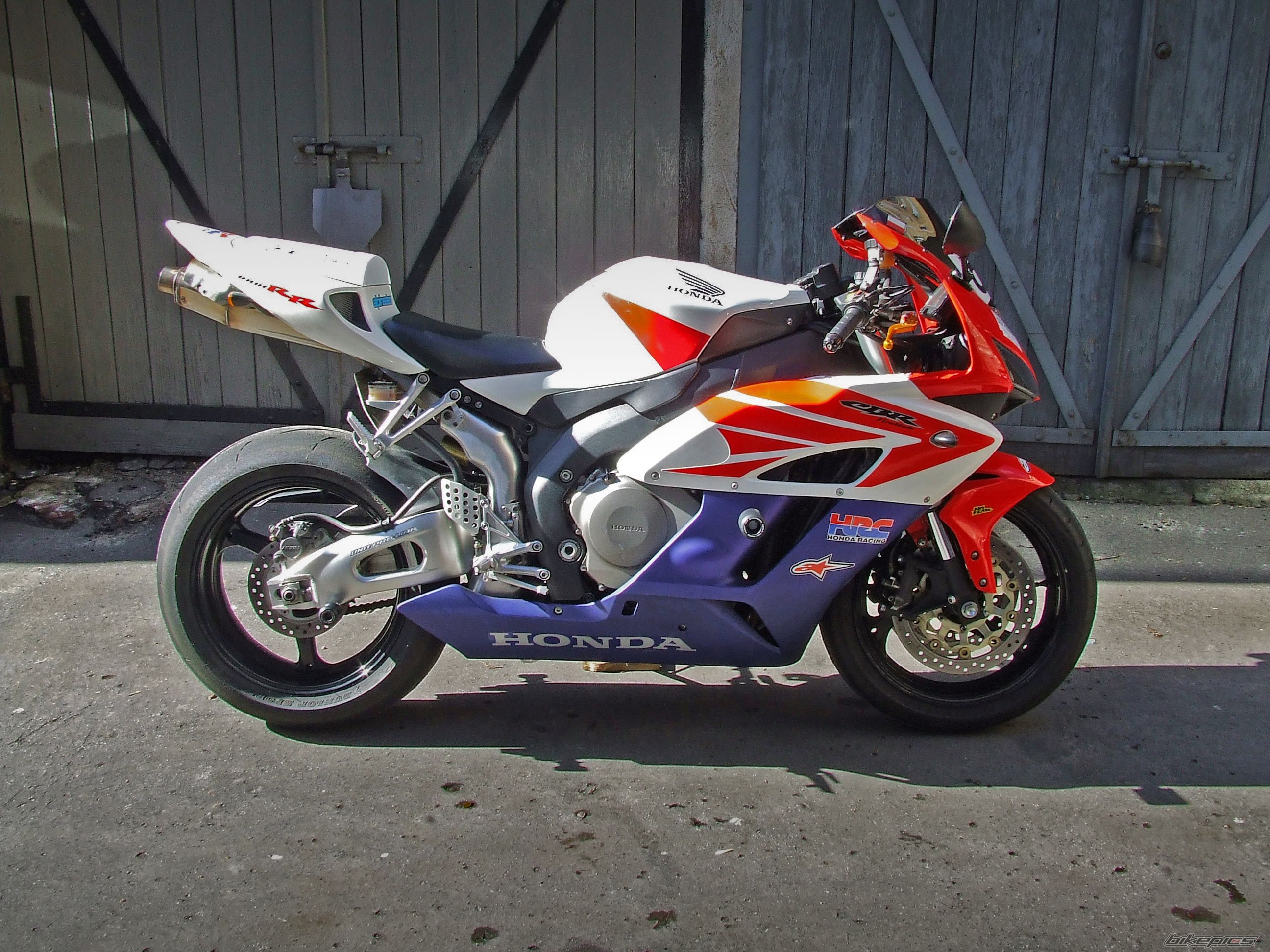 Photo 2413690
