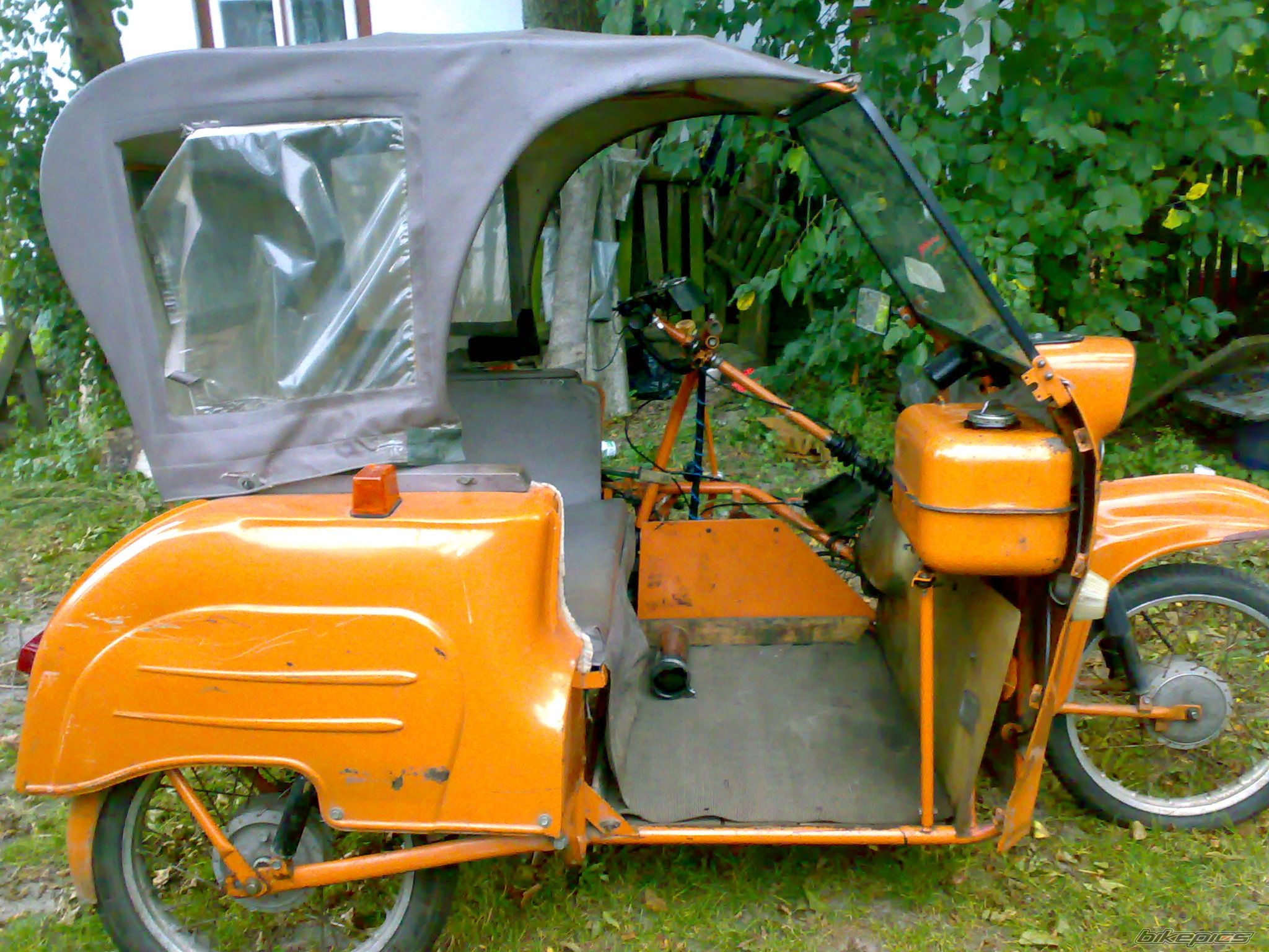 Photo 2415389