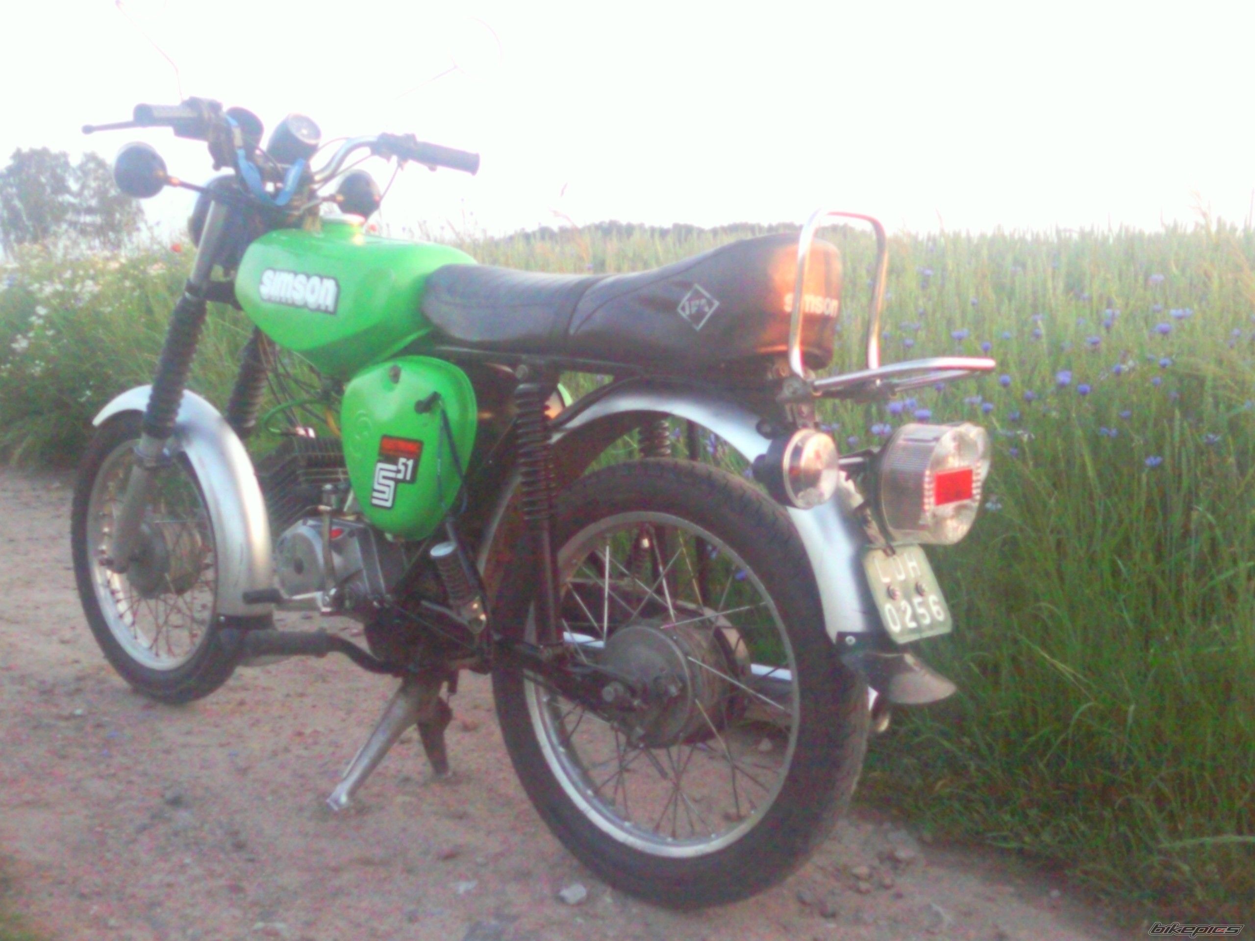 Photo 2415880