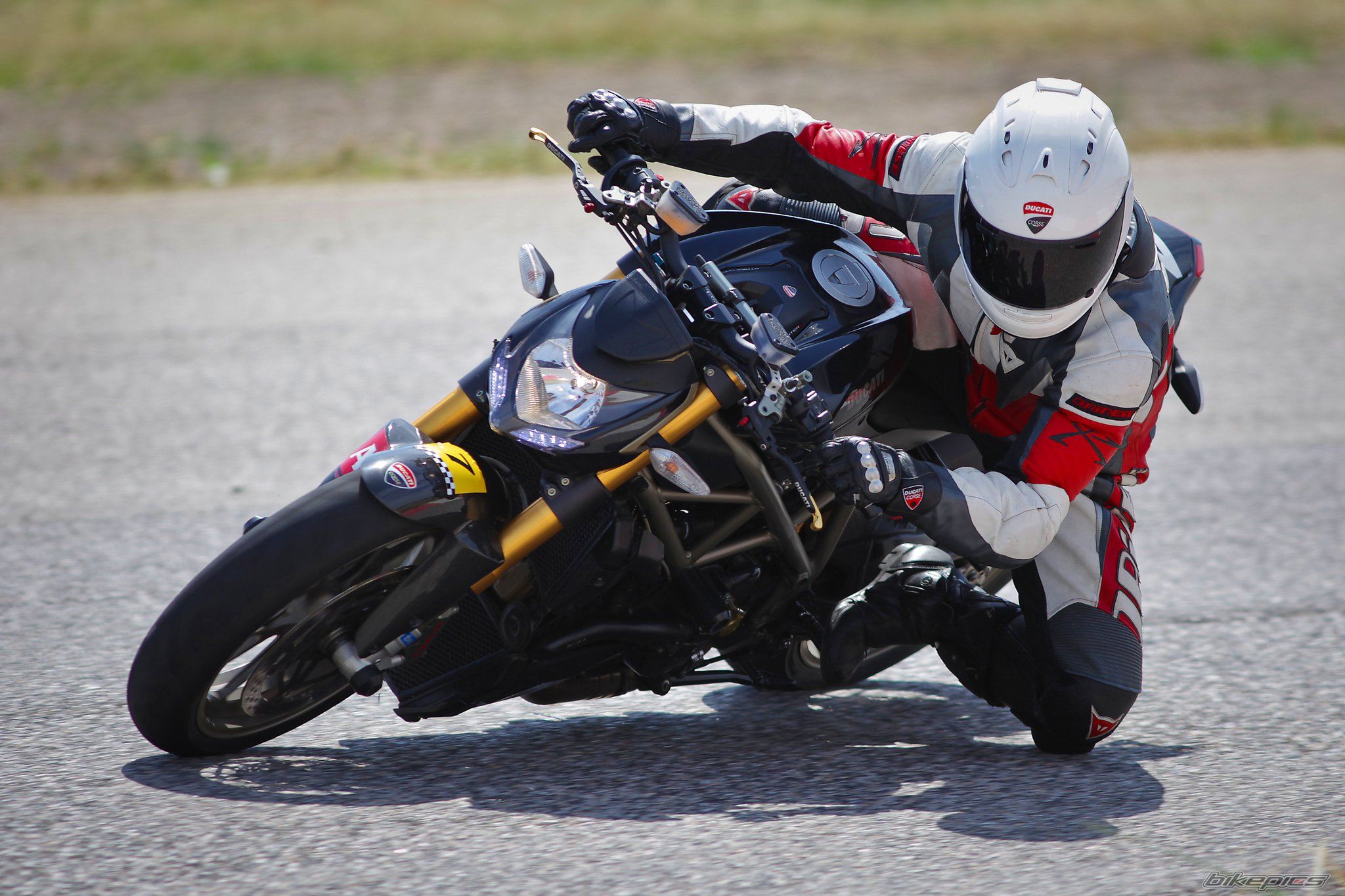 Bike Photo 2416043