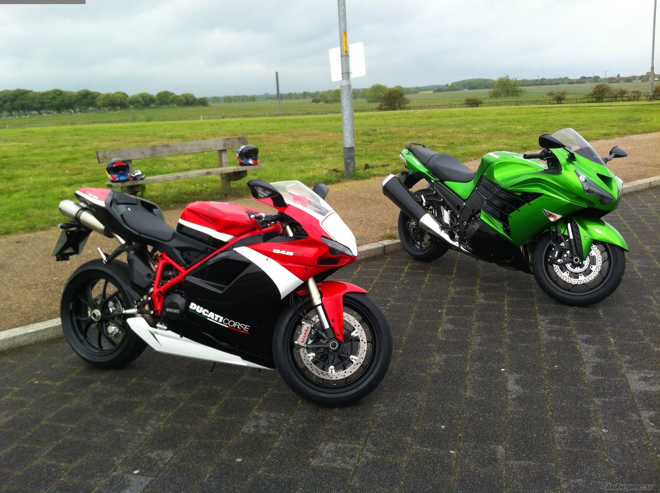 Bike Photo 2417353
