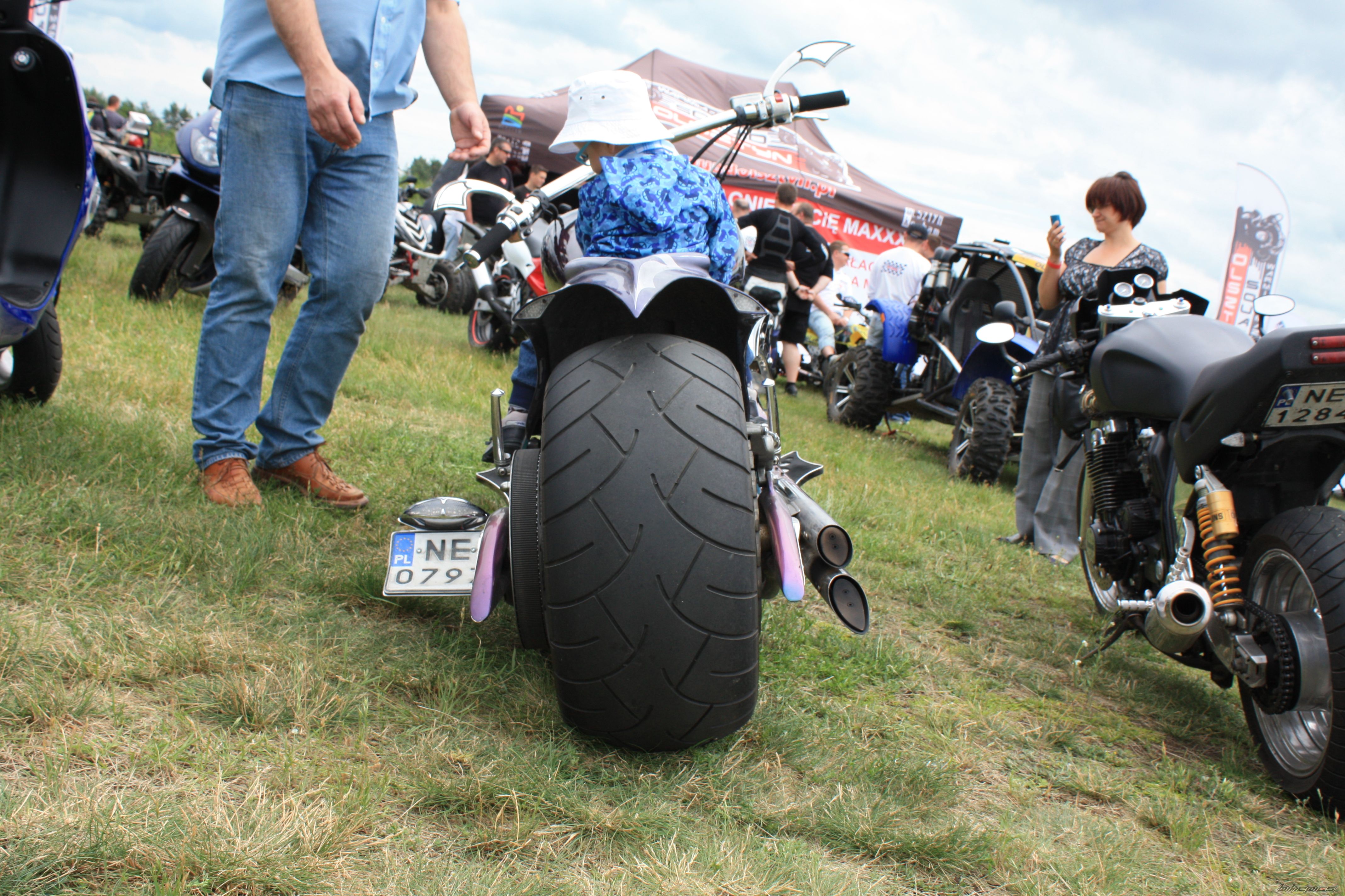 Photo 2417783