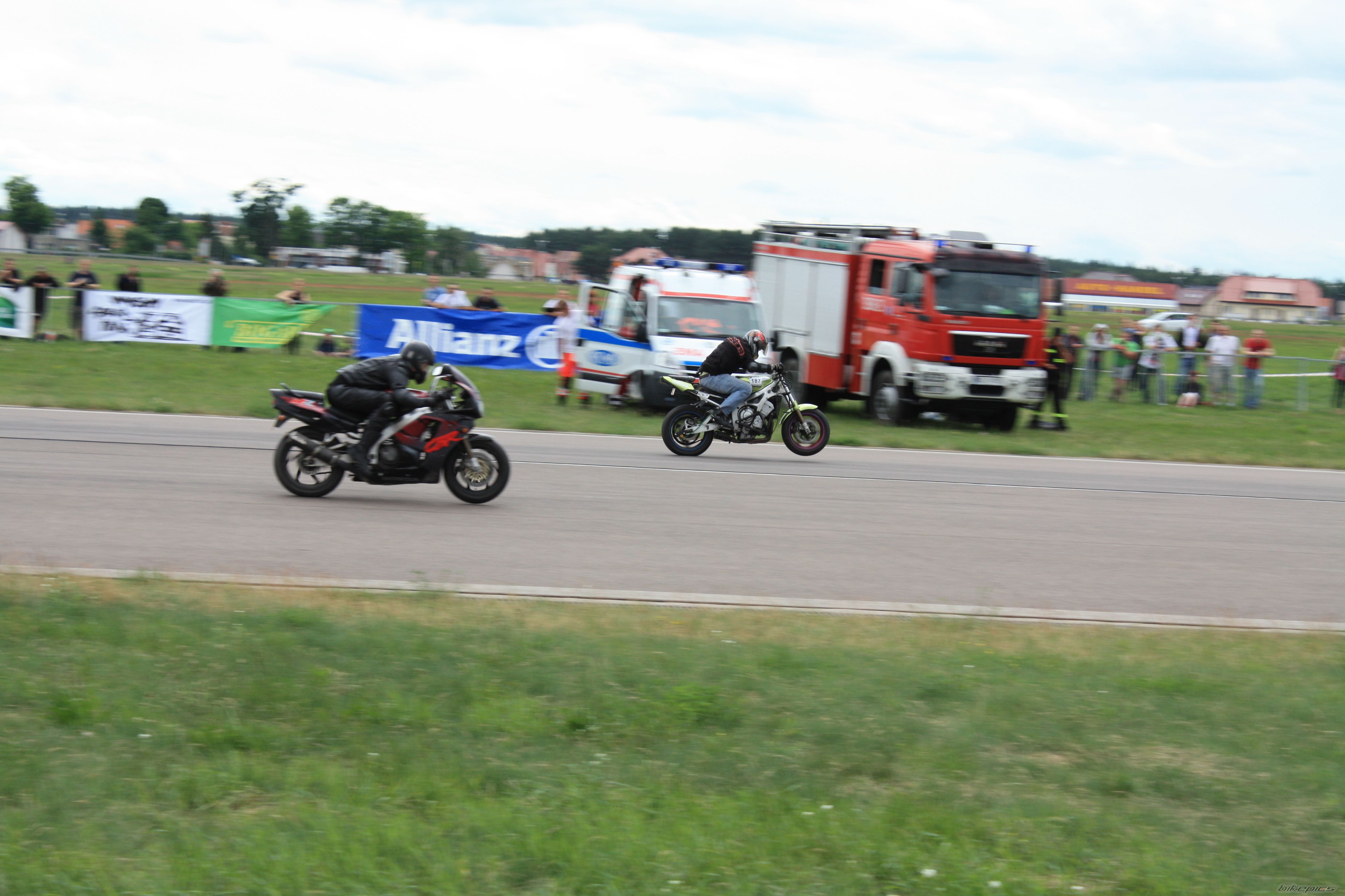 Photo 2417885