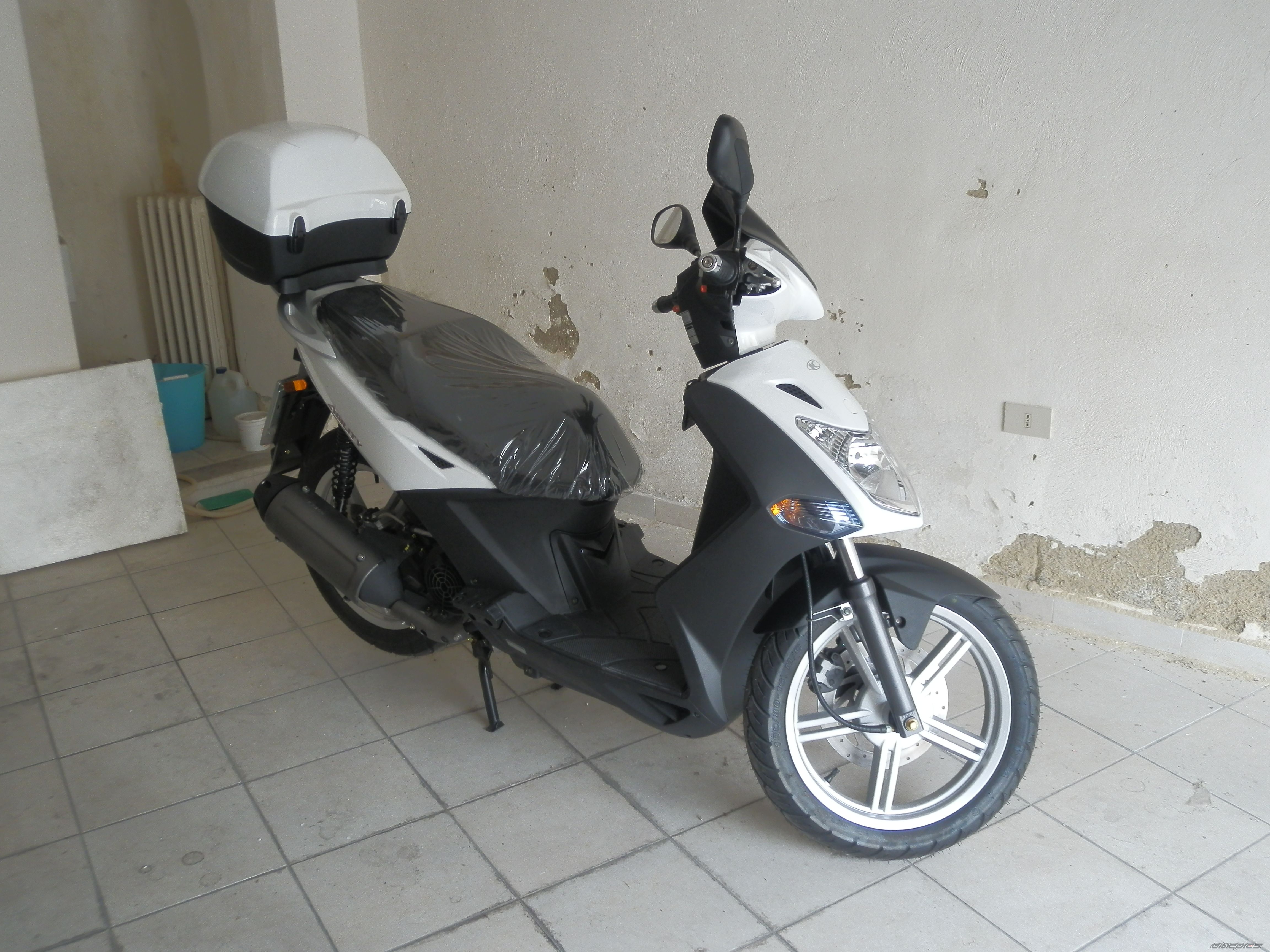 Photo 2418572
