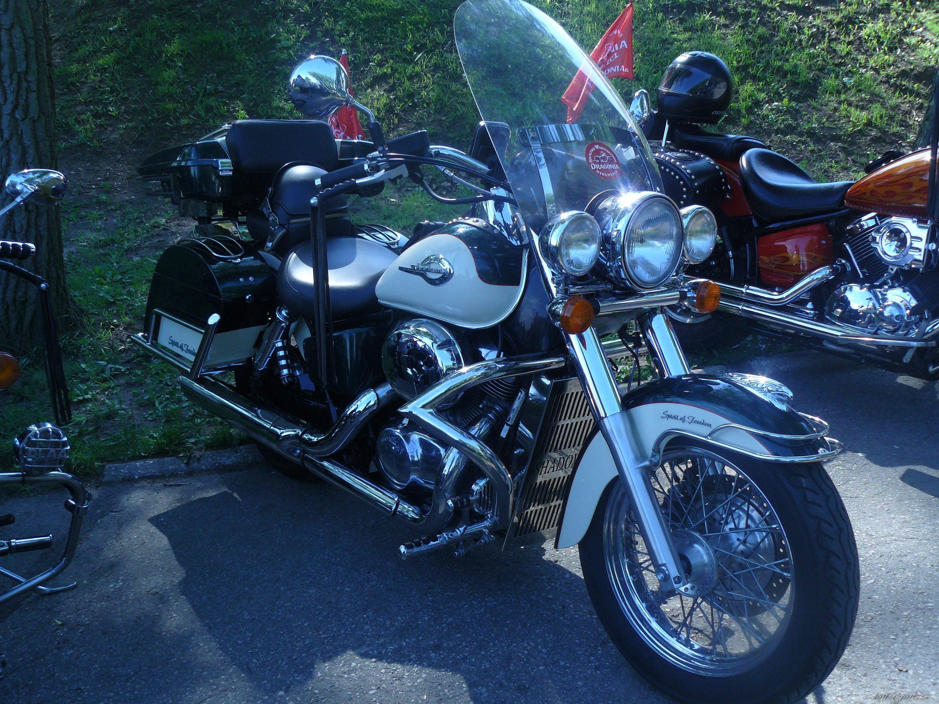 Photo 2419312