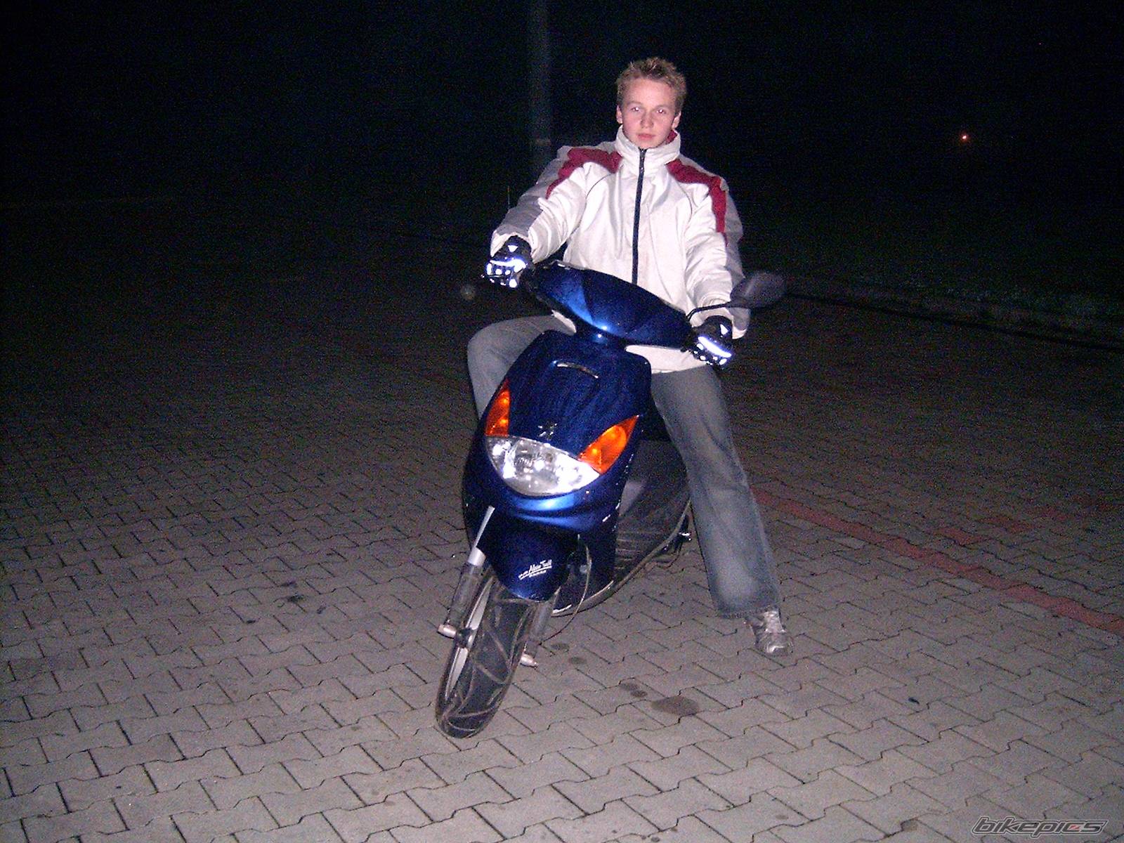 Photo 242010