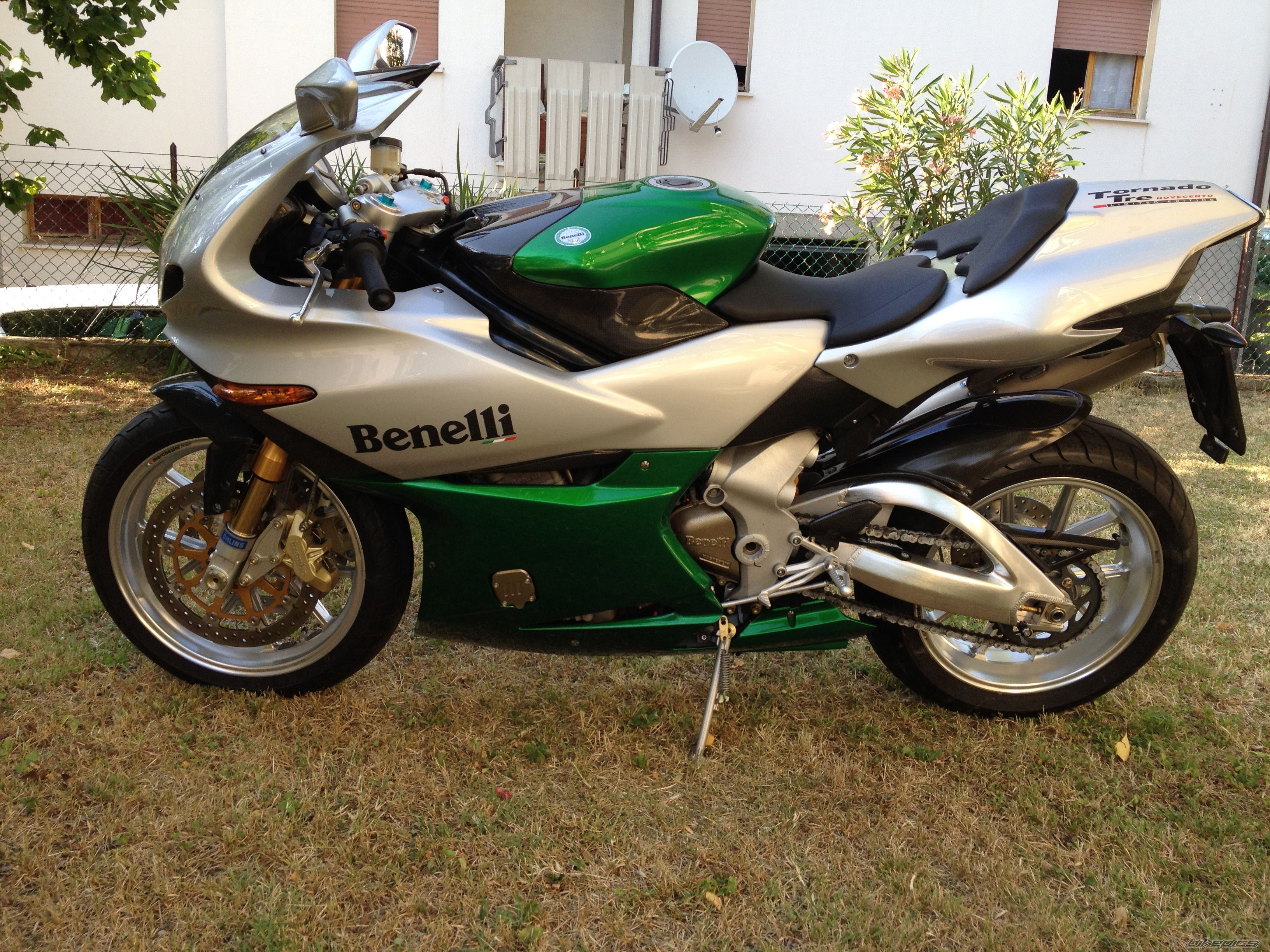 Photo 2421786