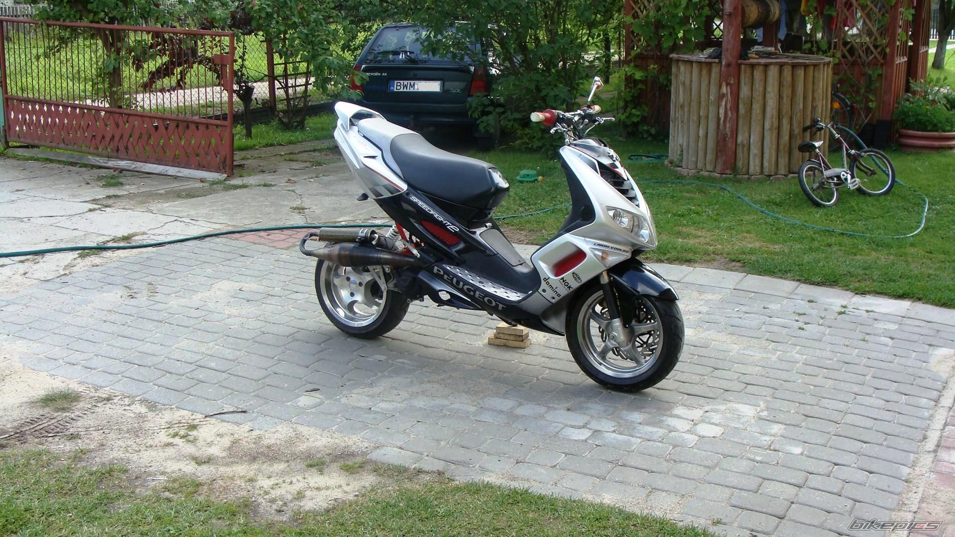 Photo 2423435