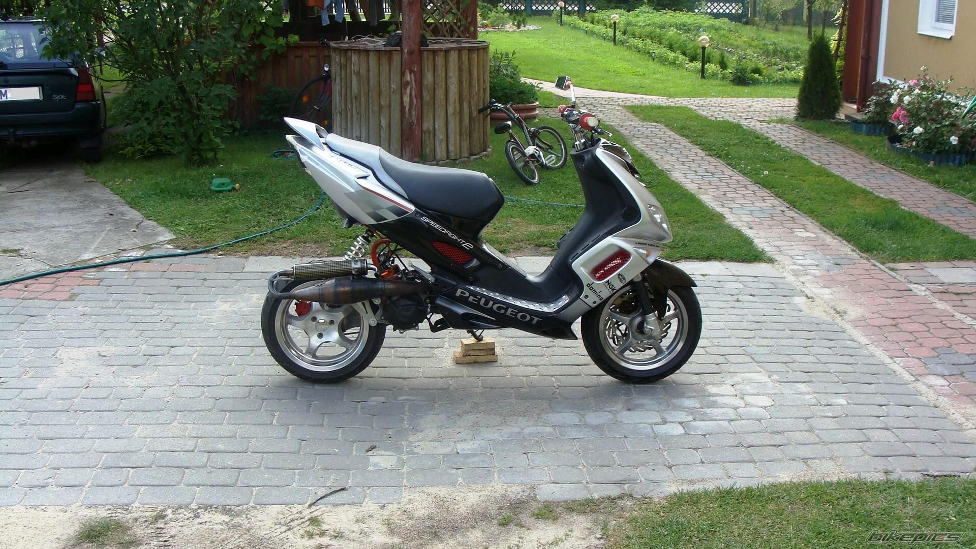 Photo 2423436