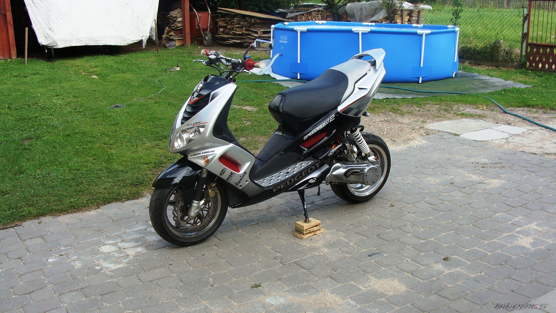 Photo 2423447