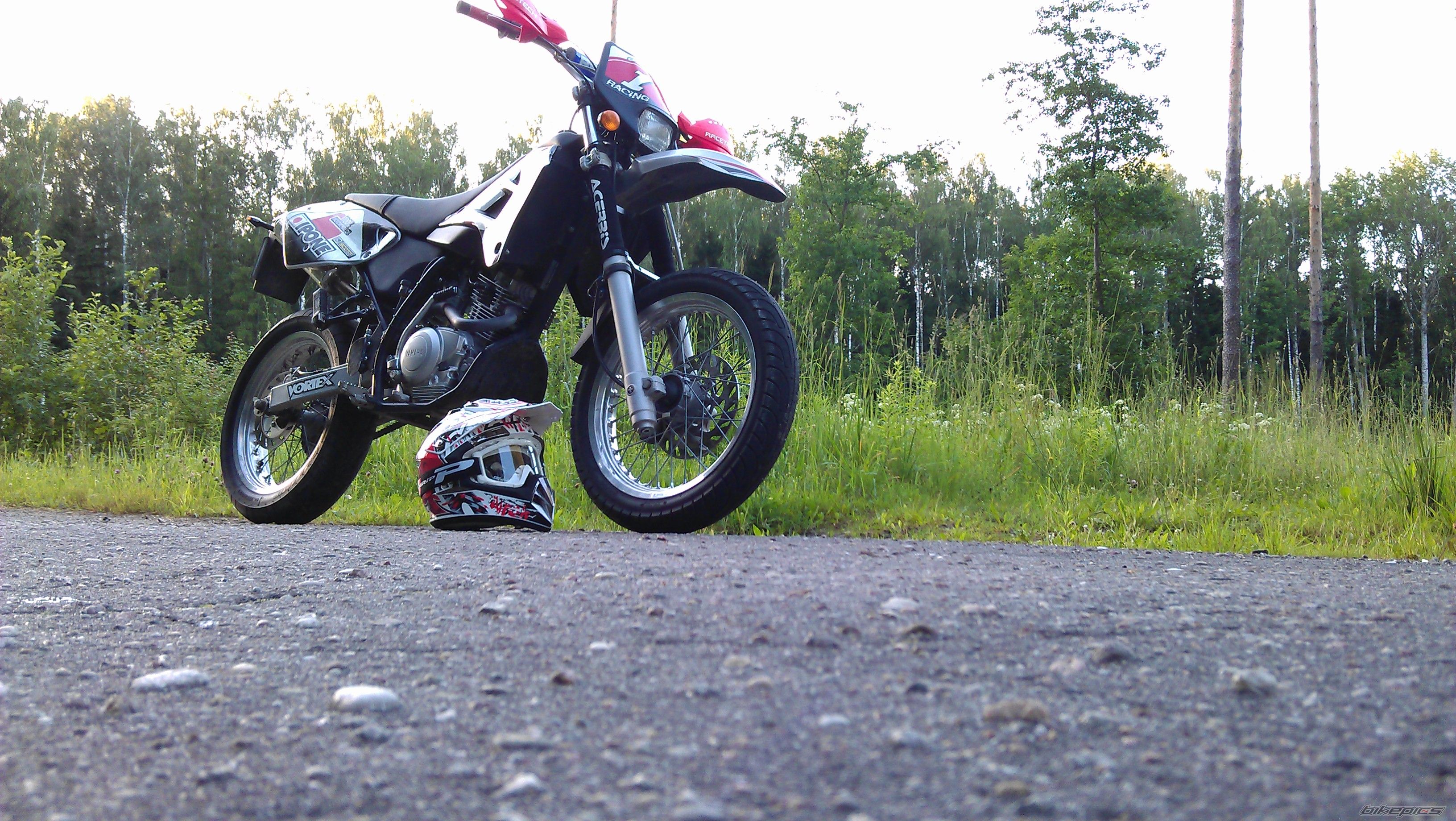 Photo 2423473