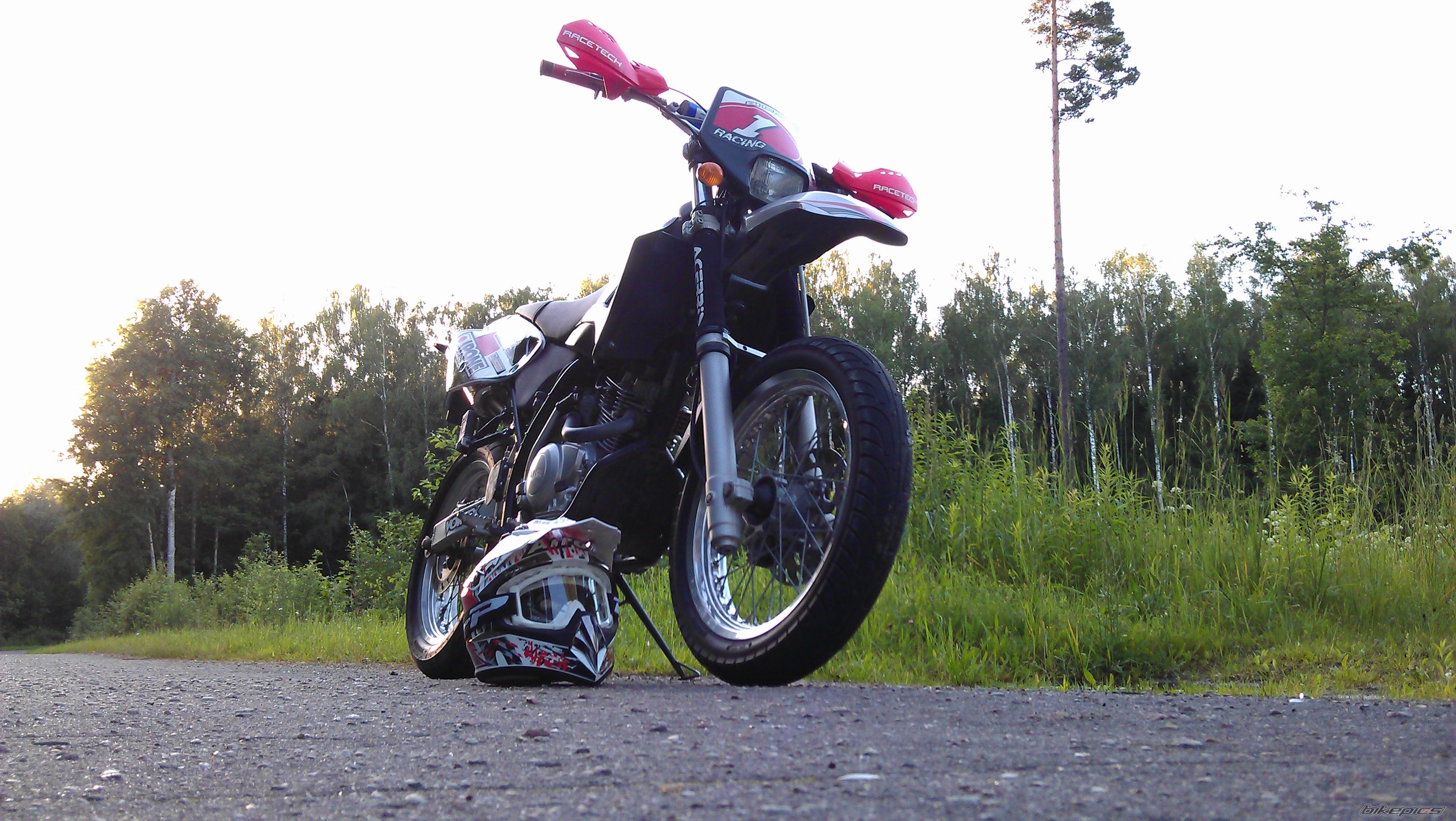 Photo 2423477