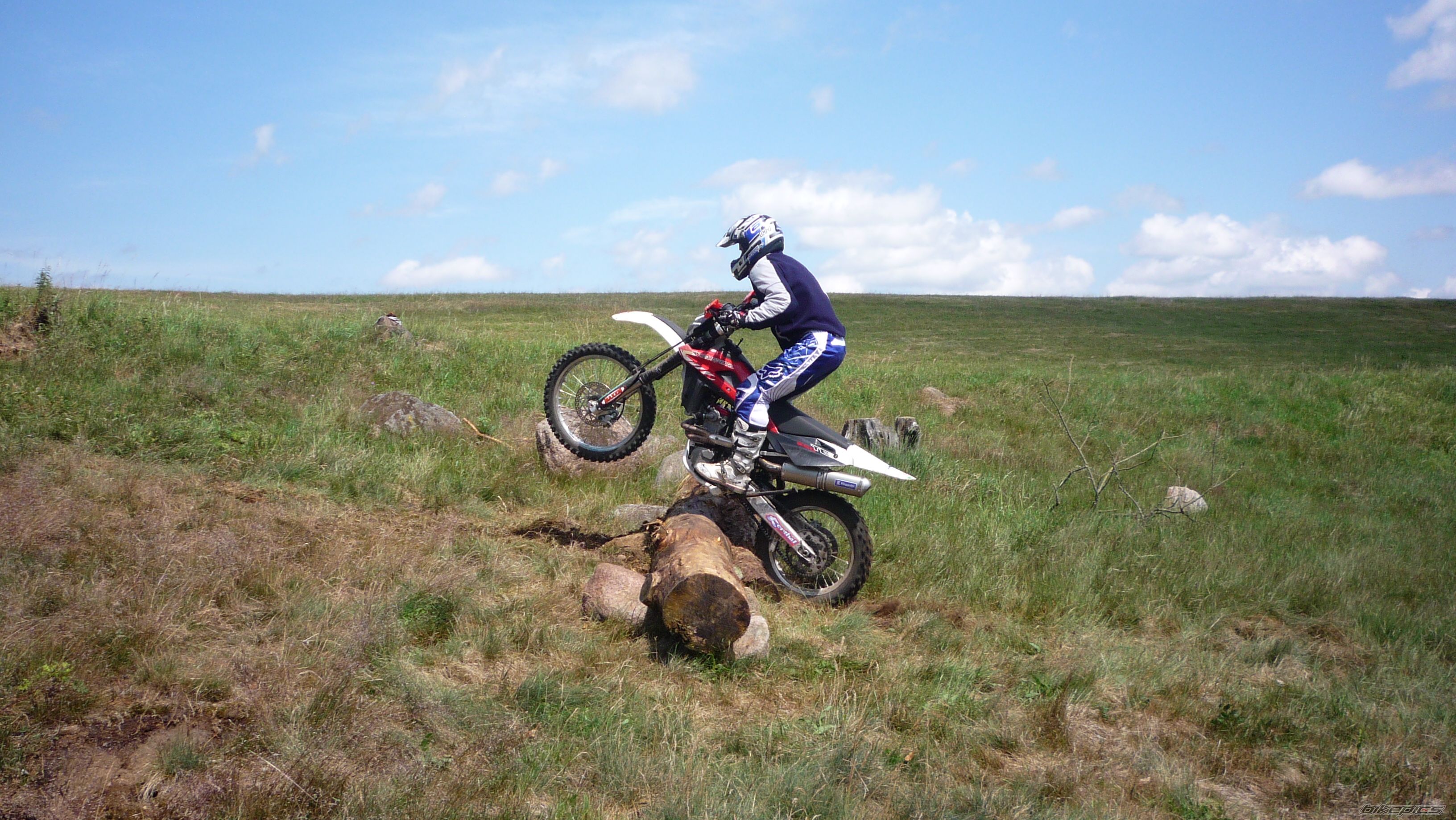 Photo 2423792