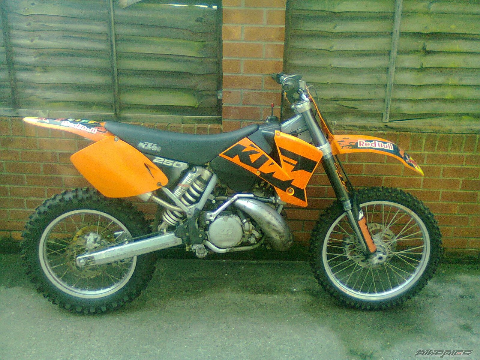 Photo 2424636