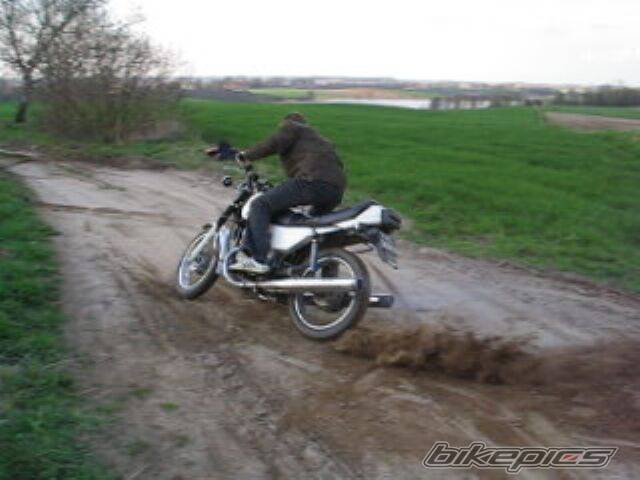 Photo 242526
