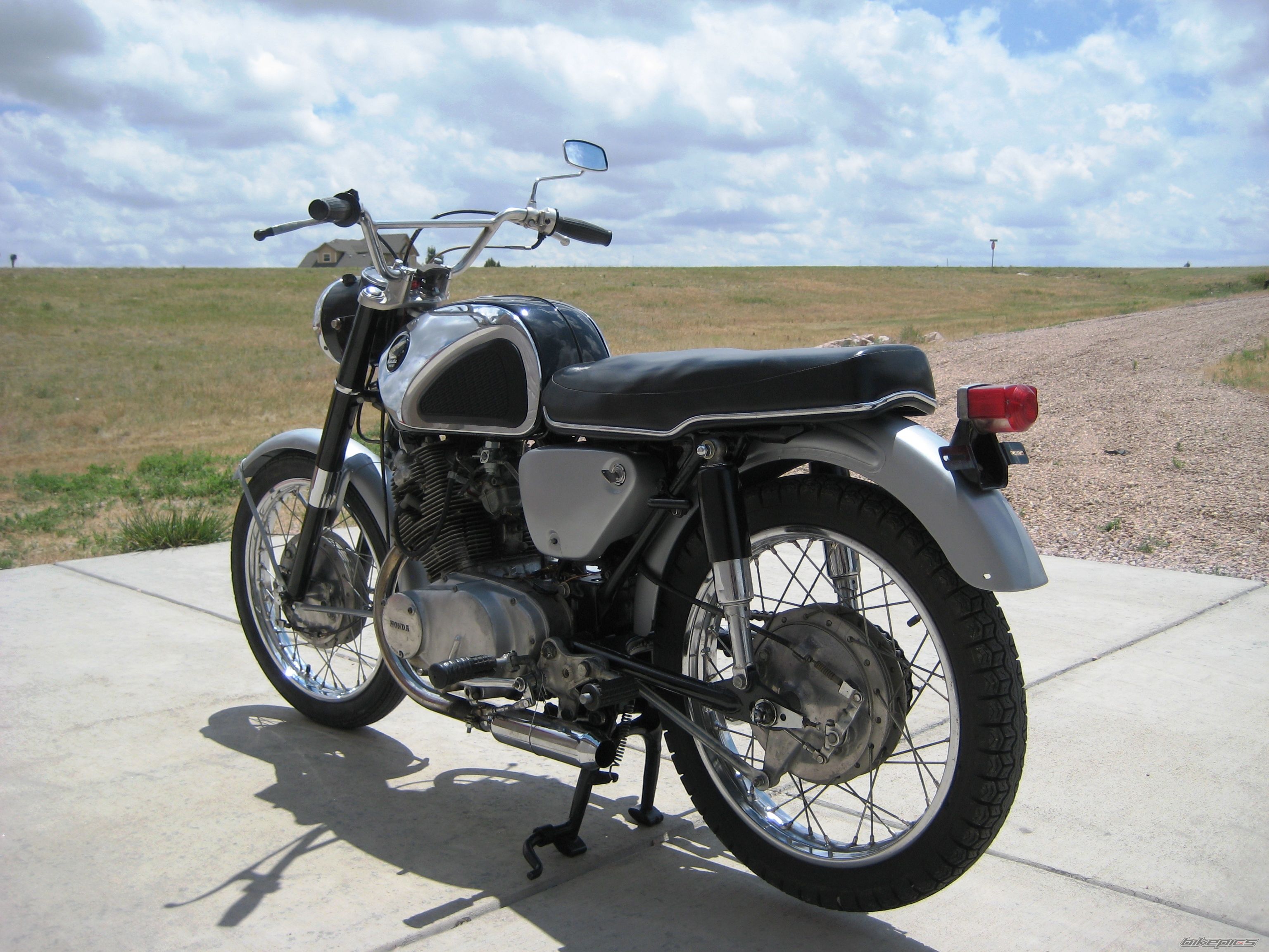 Photo 2425485