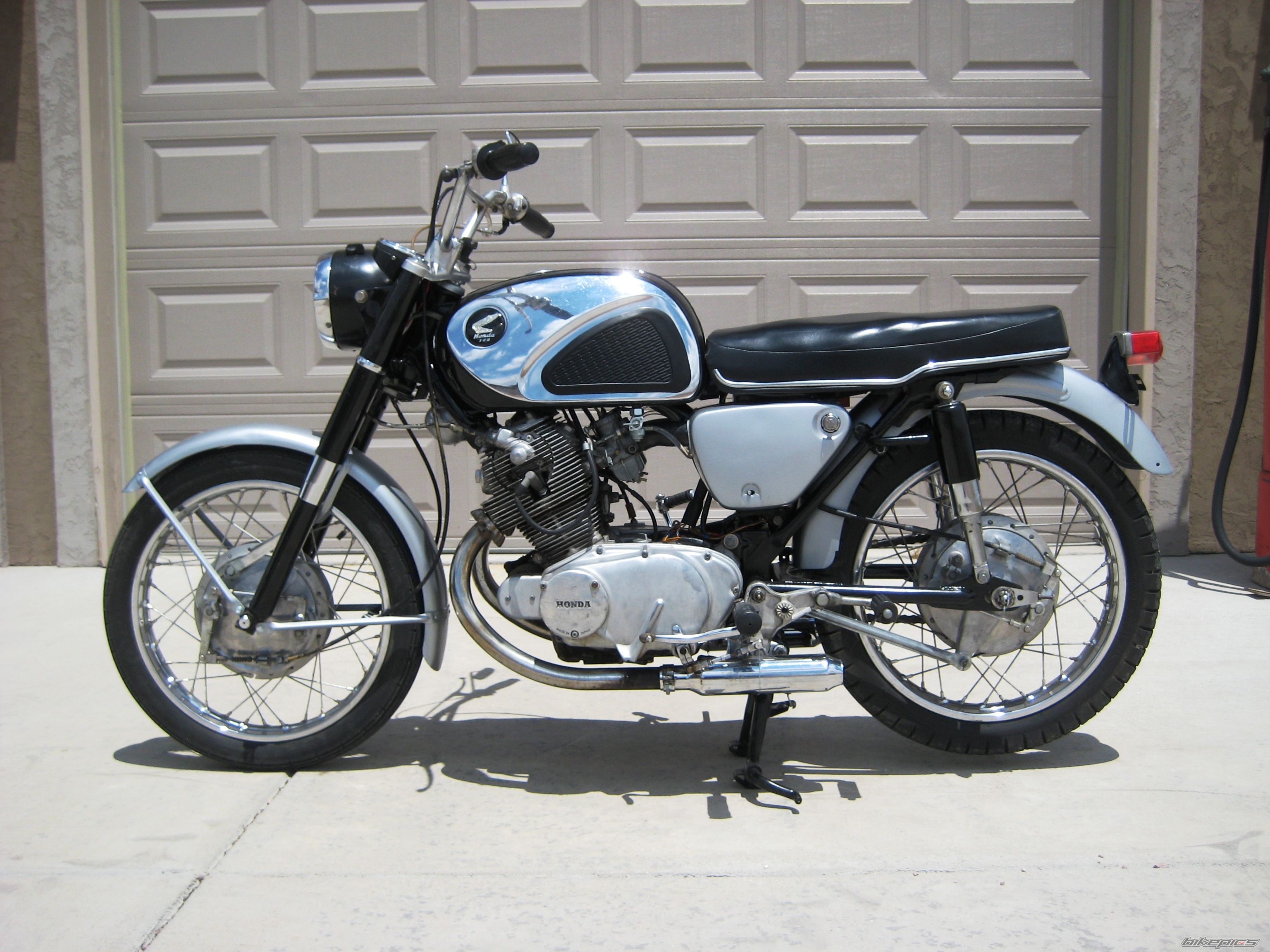 Photo 2425493