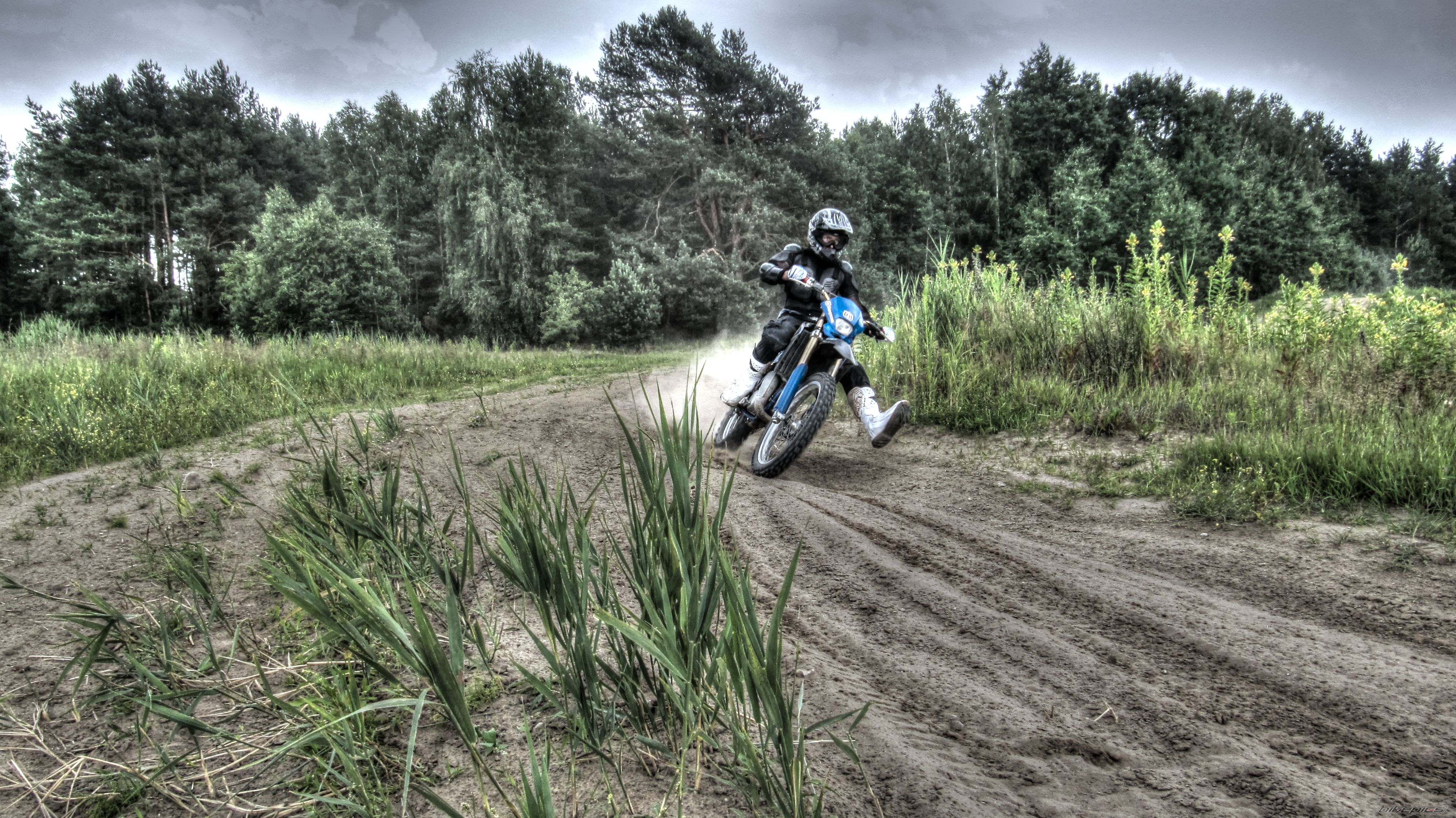 Photo 2425825