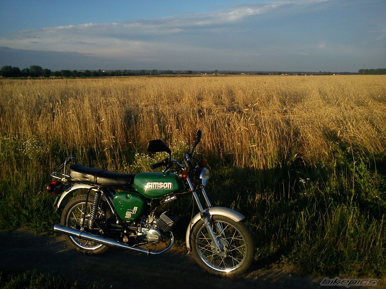 Photo 2427377