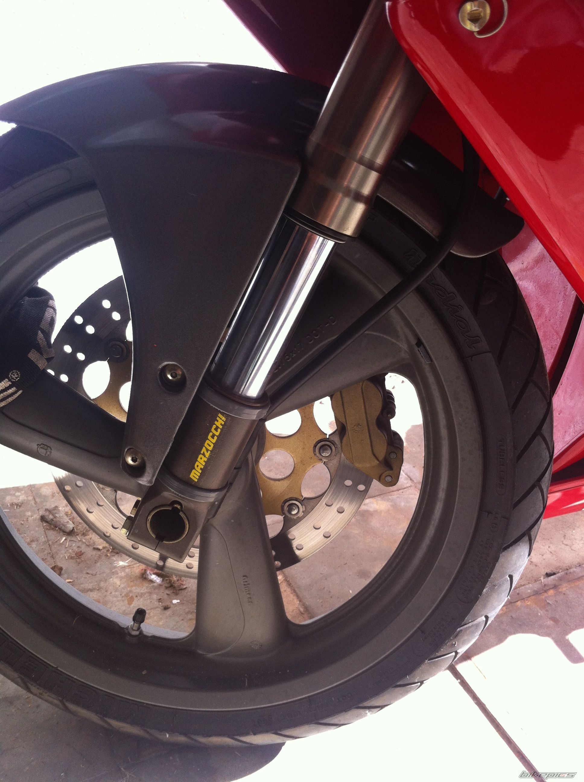 Photo 2428447