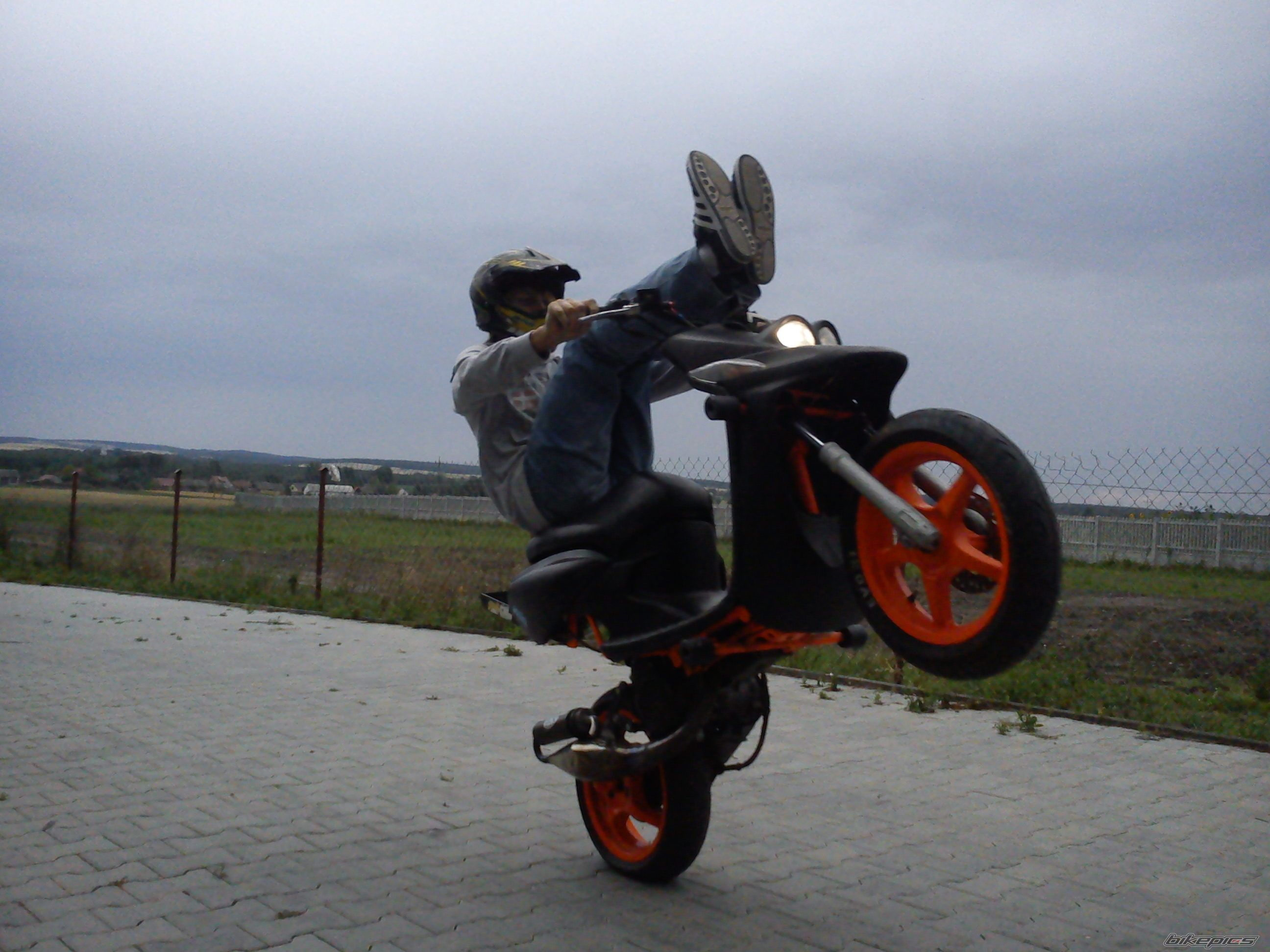 Photo 2428586