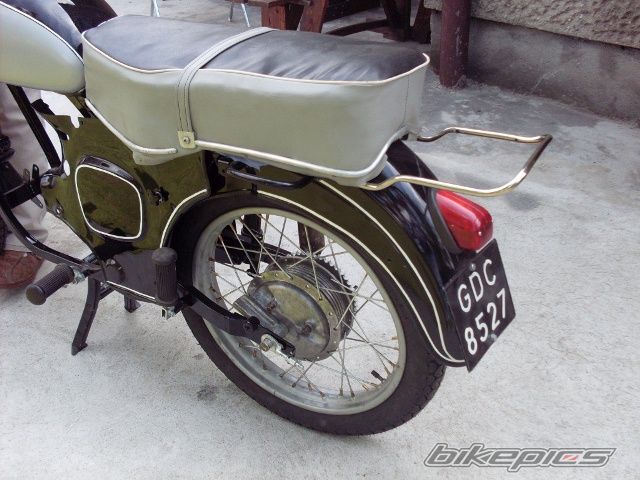 Photo 2428799