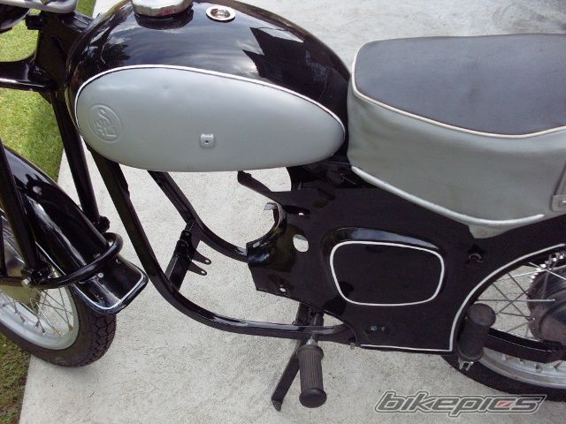Photo 2428806