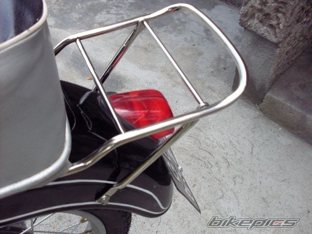 Photo 2428811
