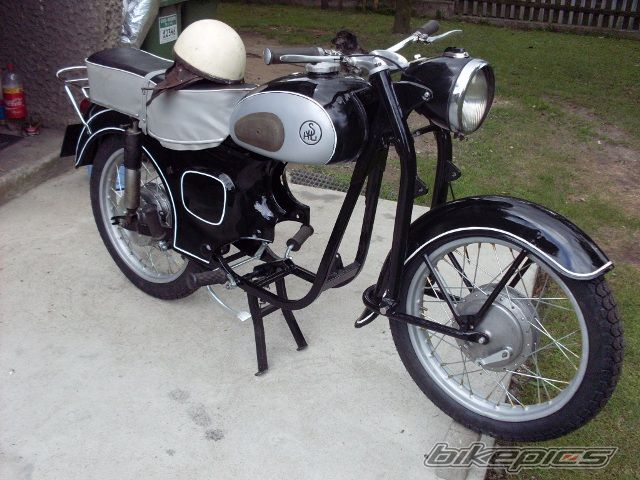 Photo 2428818