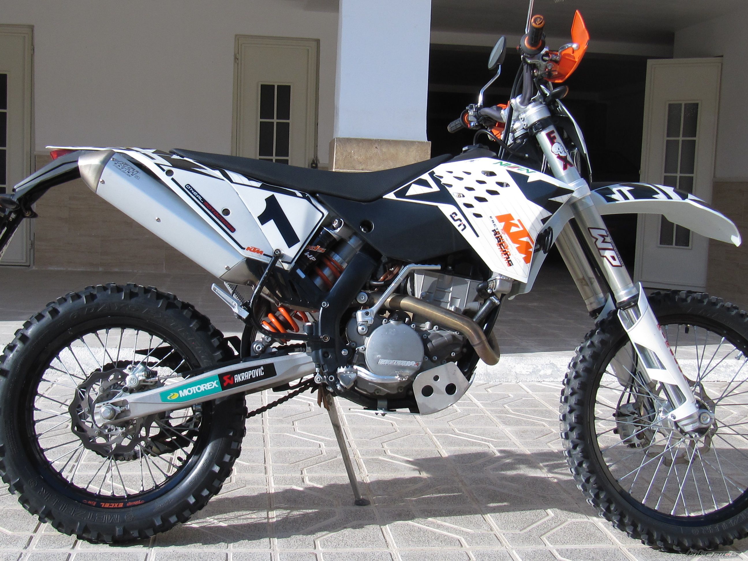 Photo 2428874