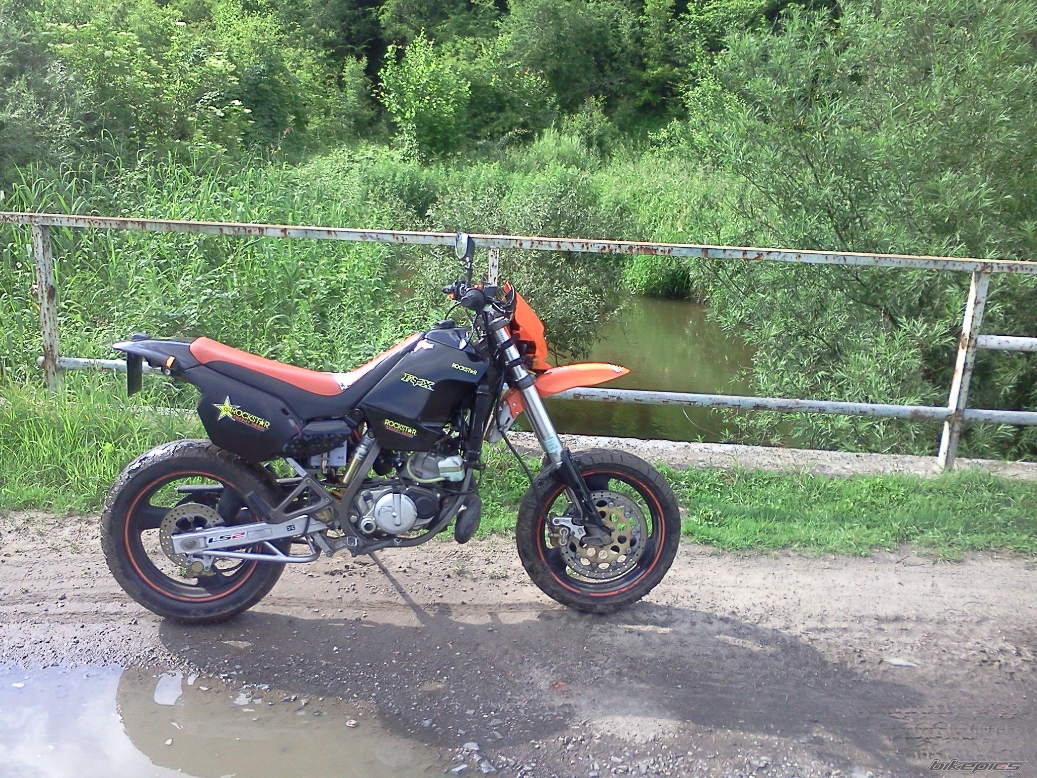 Photo 2429171